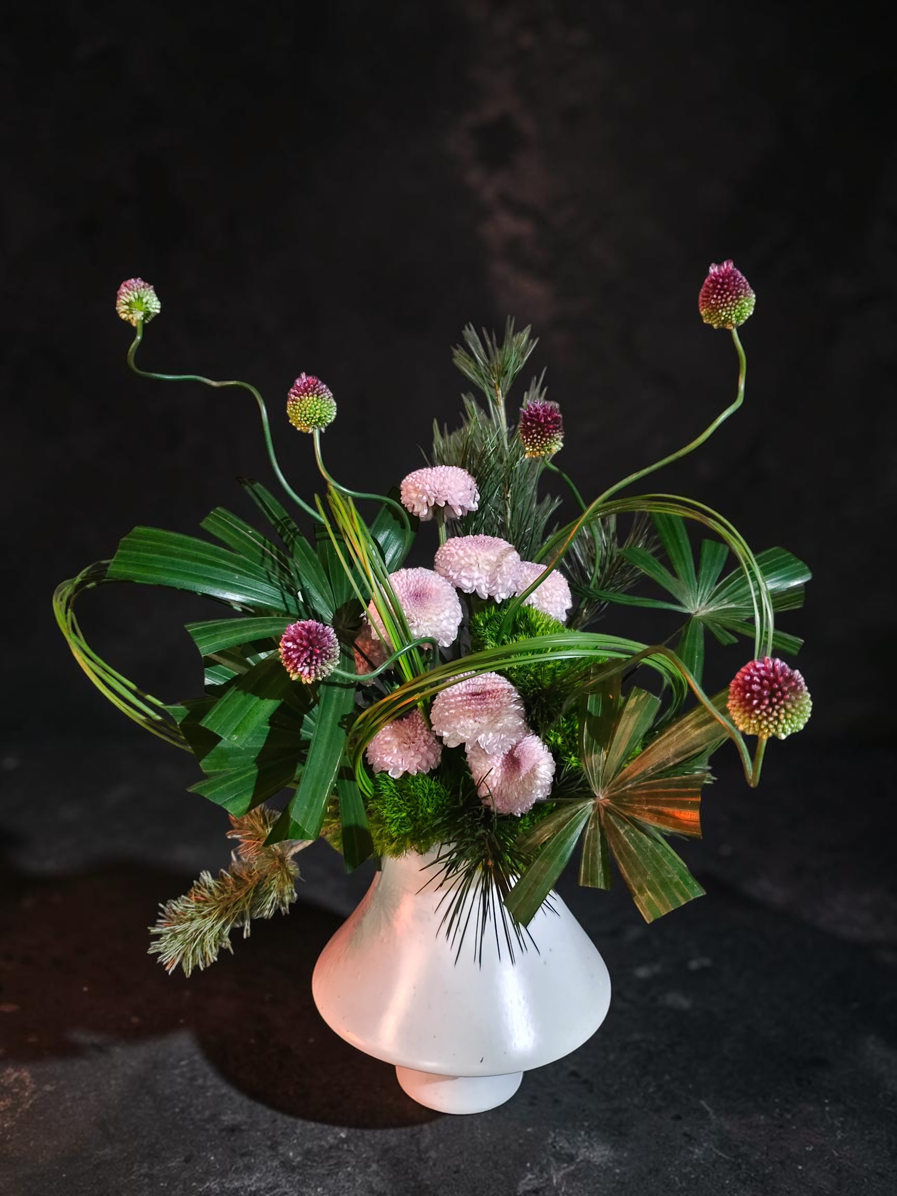 Mira Fleur corporate floral — installation, mira palette