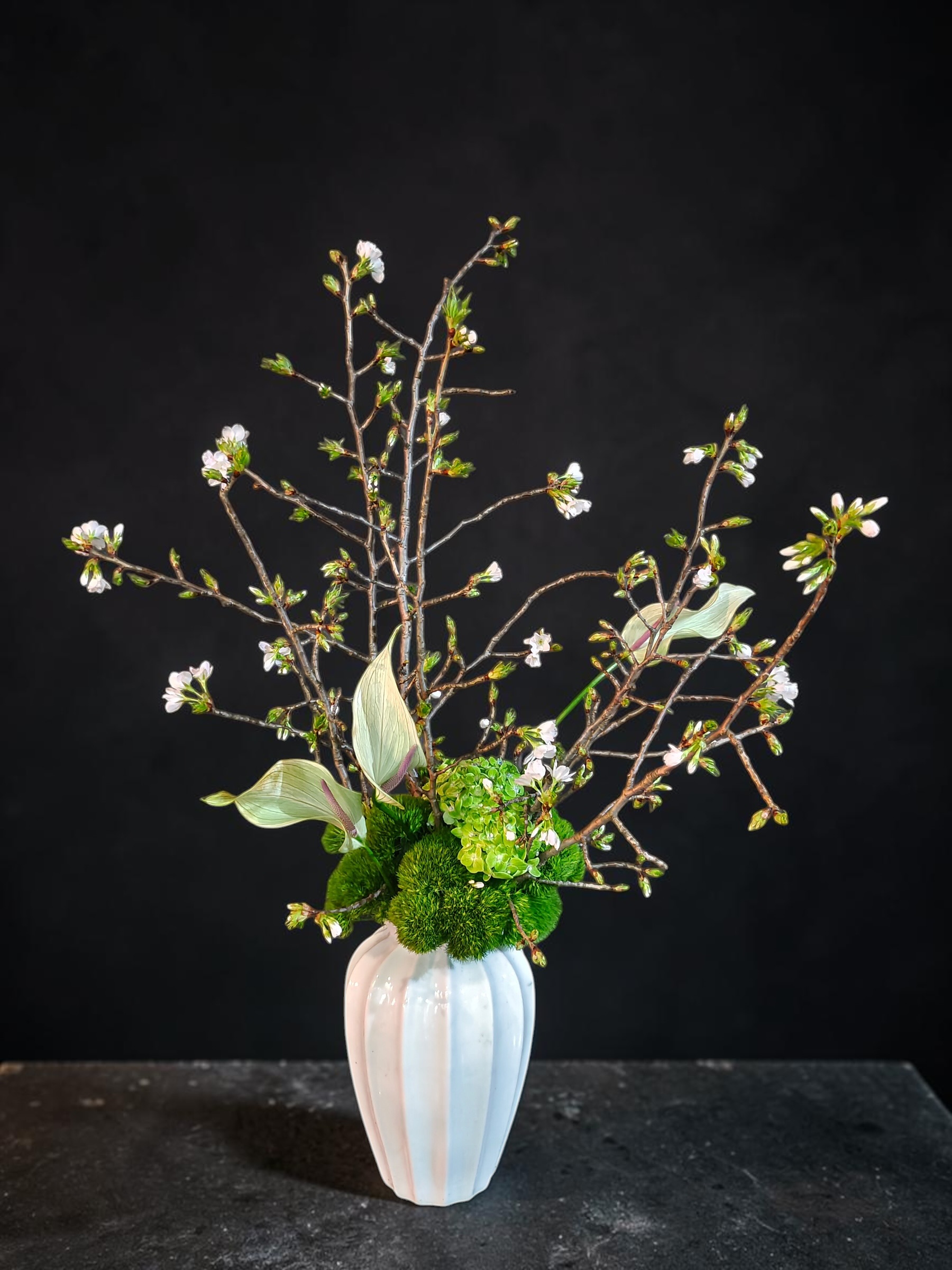 Mira Fleur corporate floral — installation, mira palette