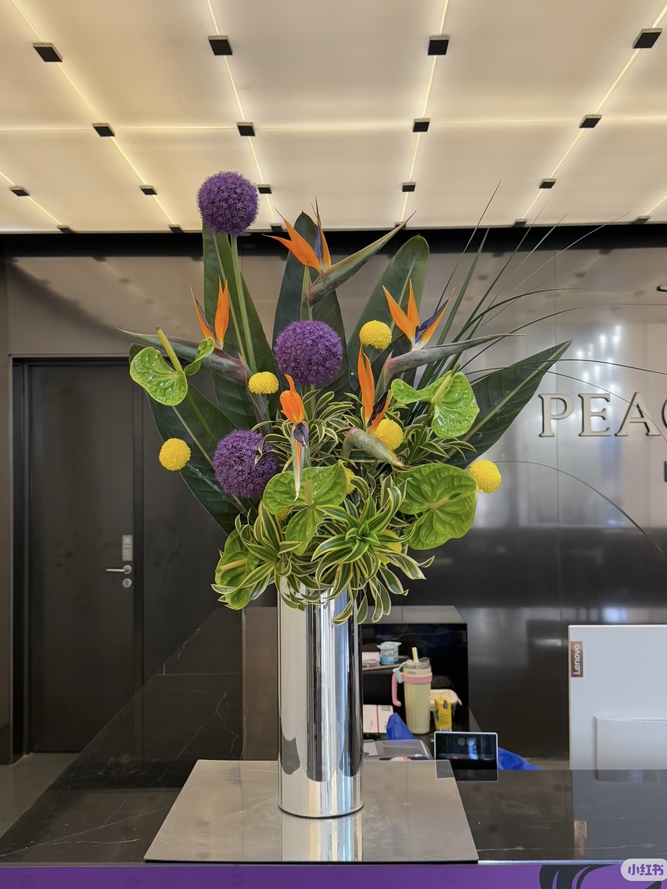 Mira Fleur corporate floral — installation, mira palette