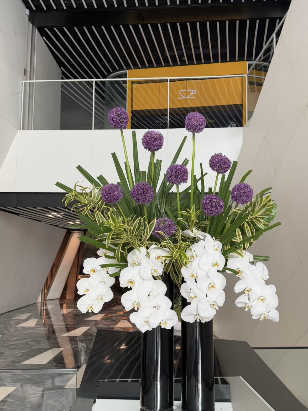 Mira Fleur corporate floral — installation, mira palette