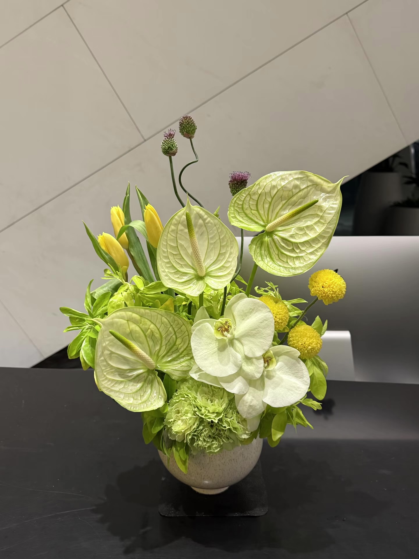 Mira Fleur corporate floral — installation, mira palette