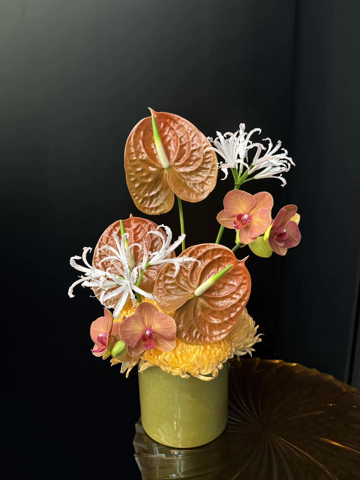 Mira Fleur corporate floral — installation, mira palette