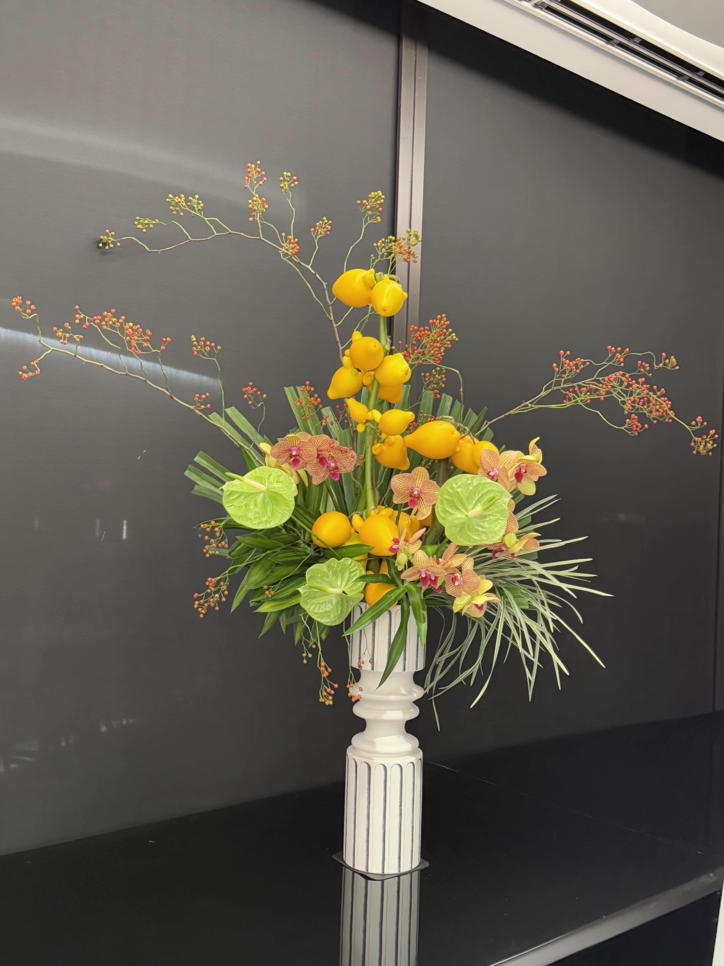 Mira Fleur corporate floral — installation, mira palette