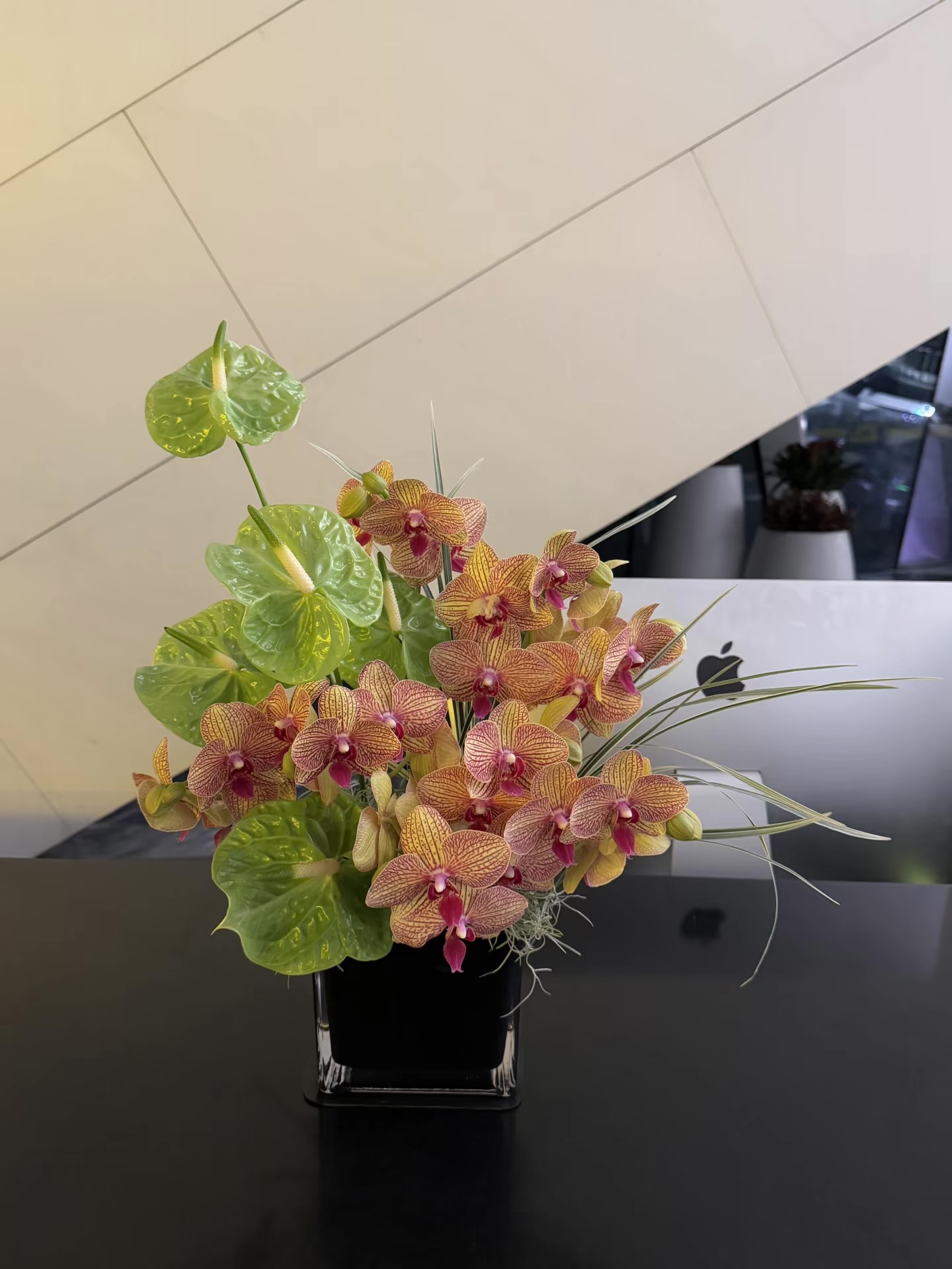 Mira Fleur corporate floral — installation, mira palette
