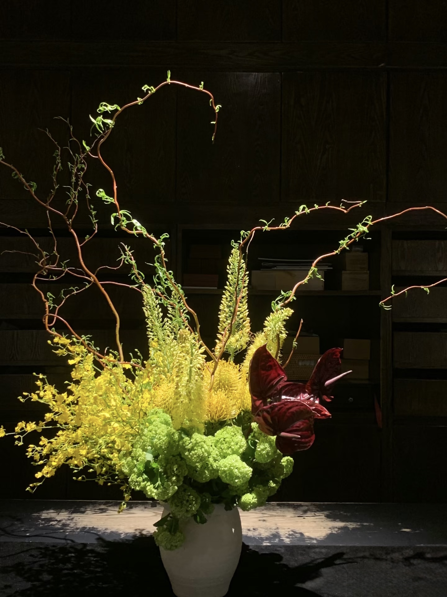Mira Fleur corporate floral — installation, mira palette