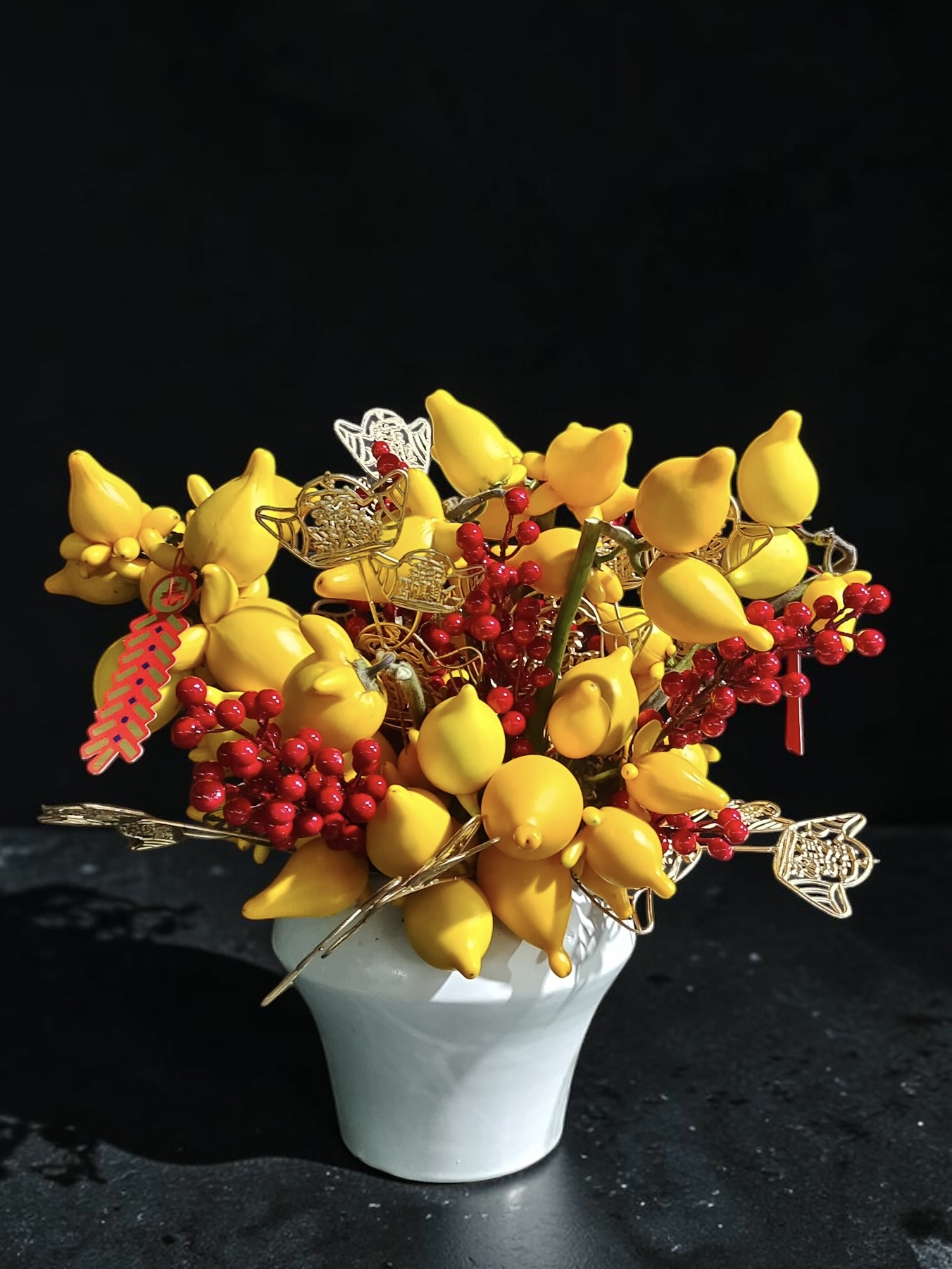 Mira Fleur corporate floral — installation, mira palette