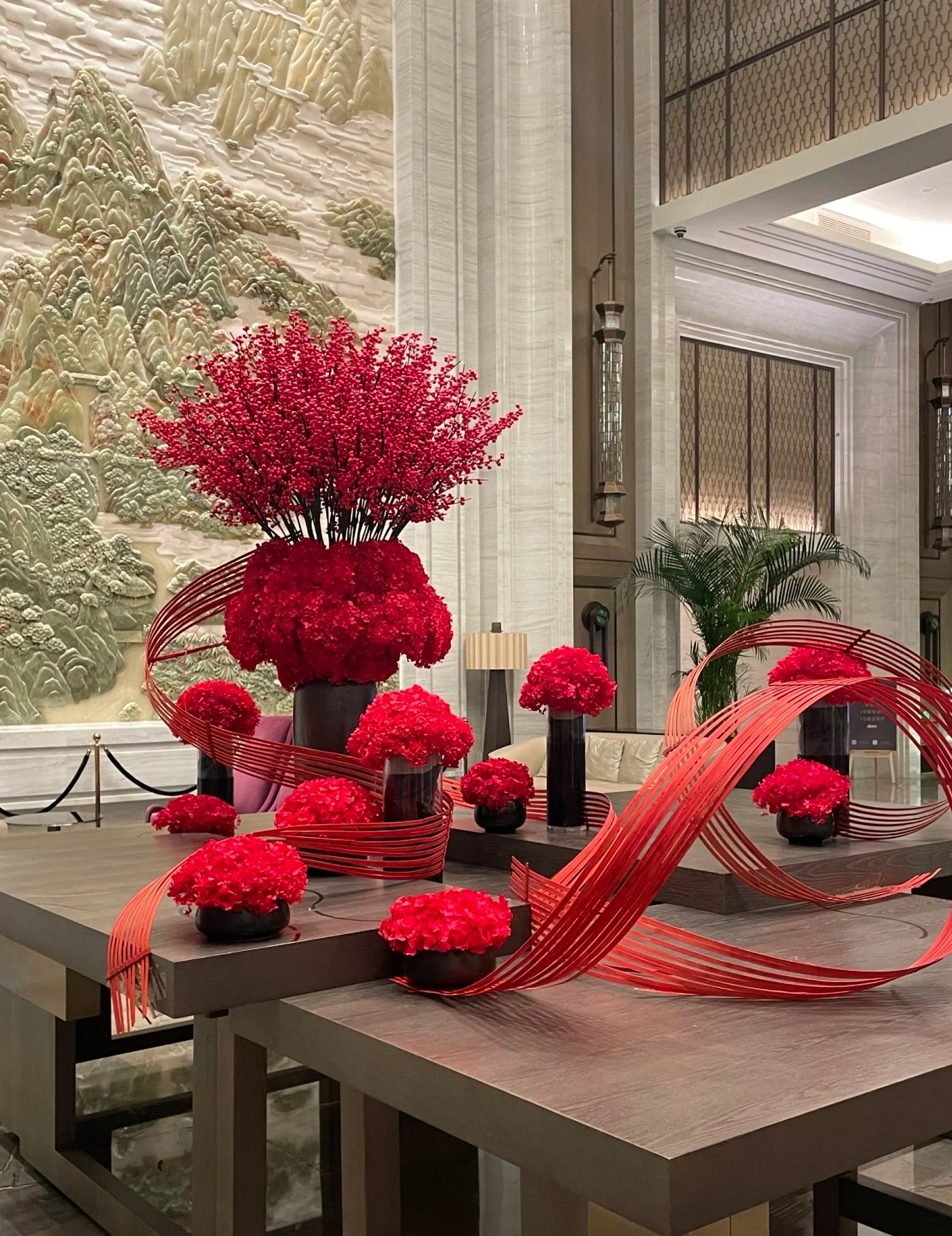 Mira Fleur corporate floral — installation, mira palette
