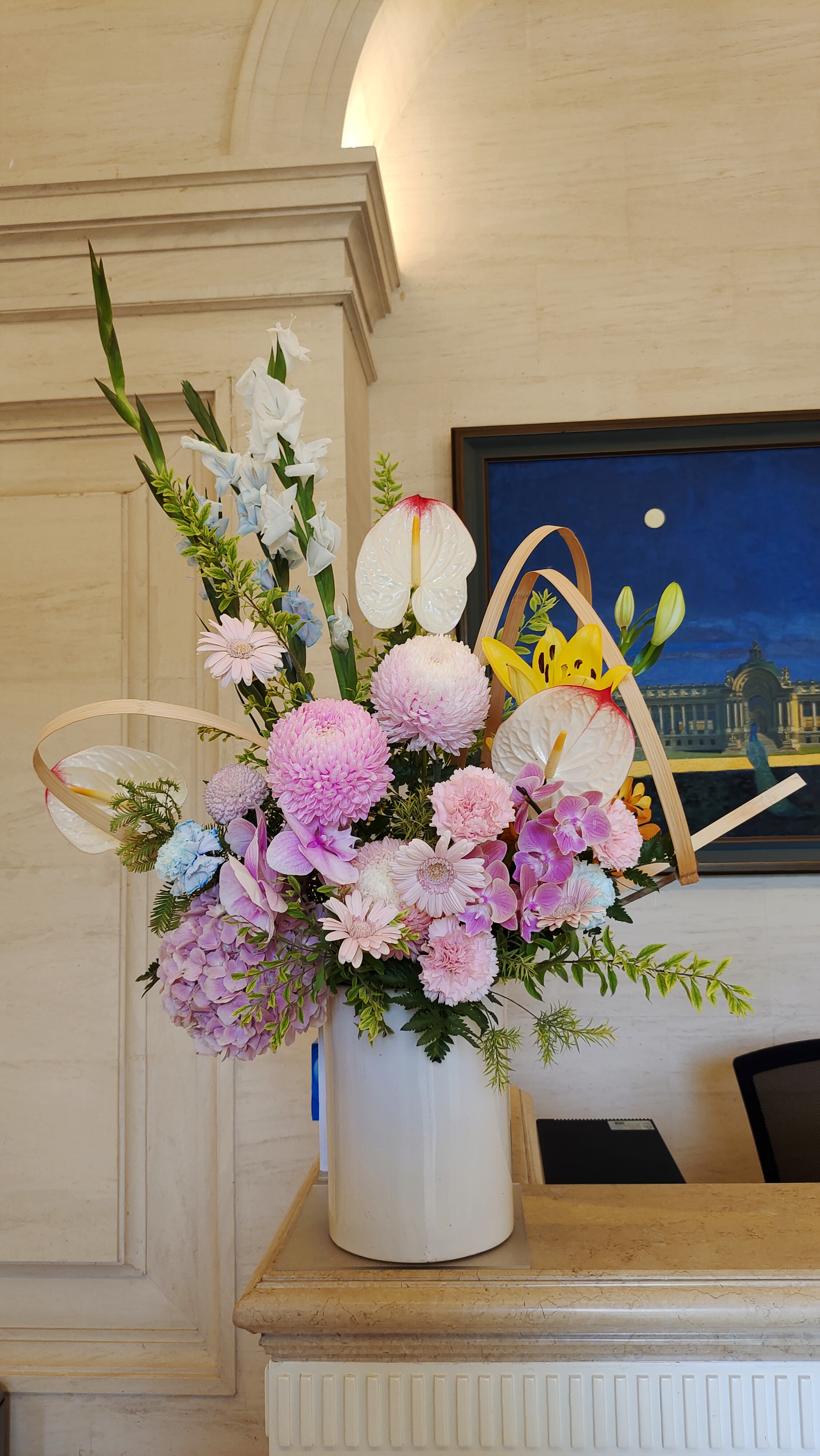 Mira Fleur corporate floral — installation, mira palette