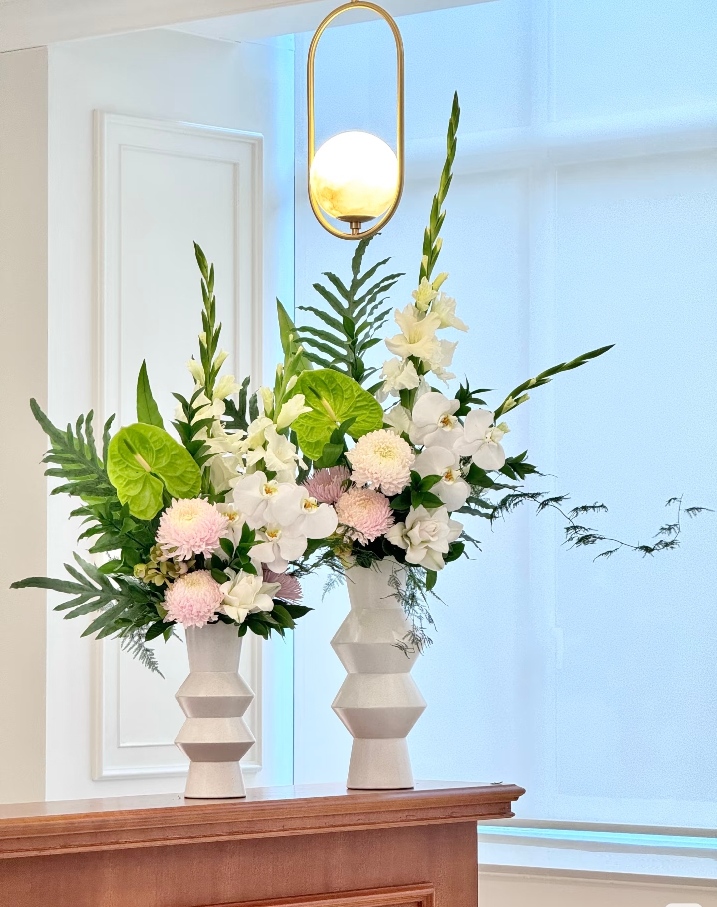 Mira Fleur corporate floral — installation, mira palette