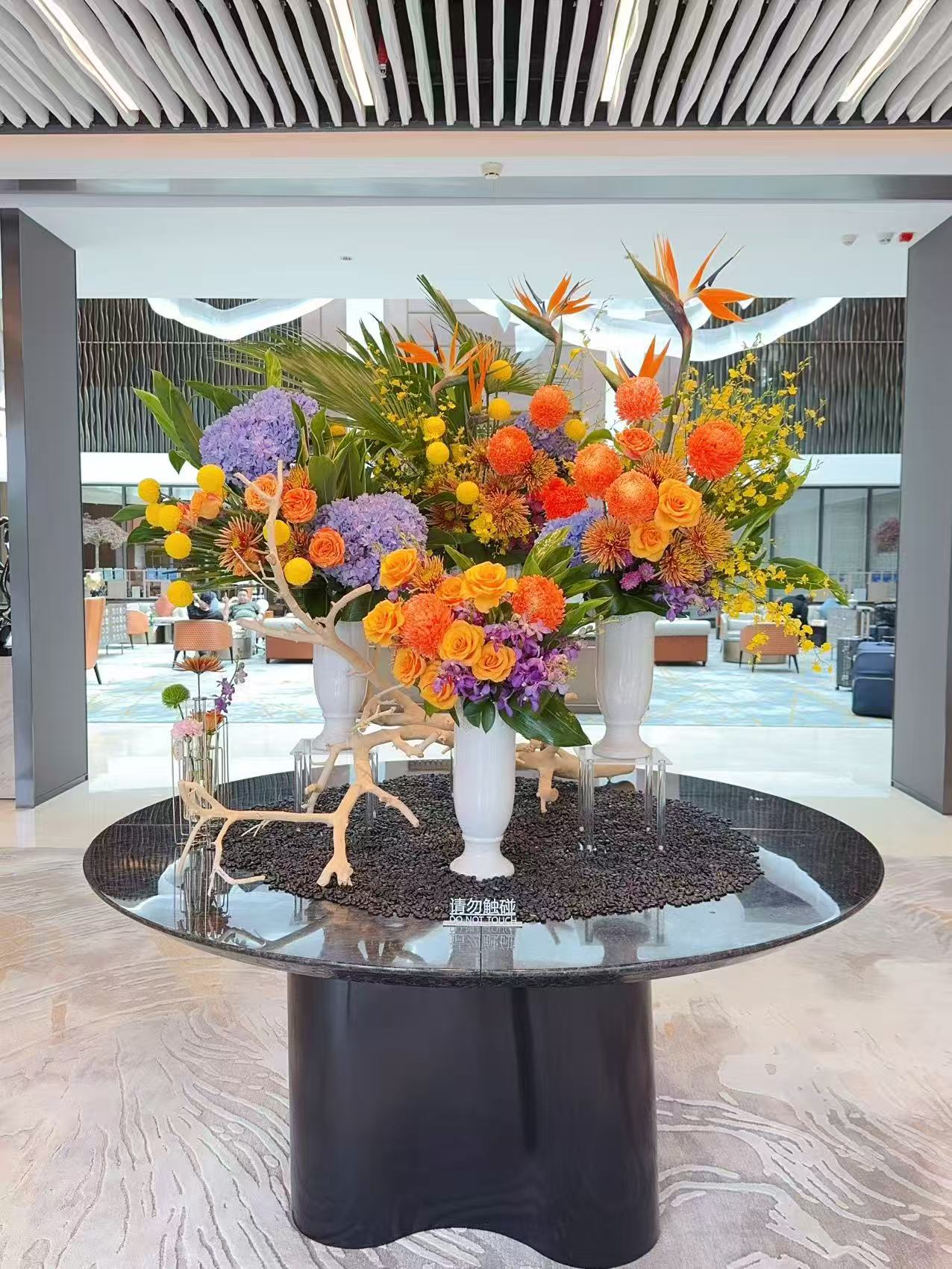 Mira Fleur corporate floral — installation, mira palette