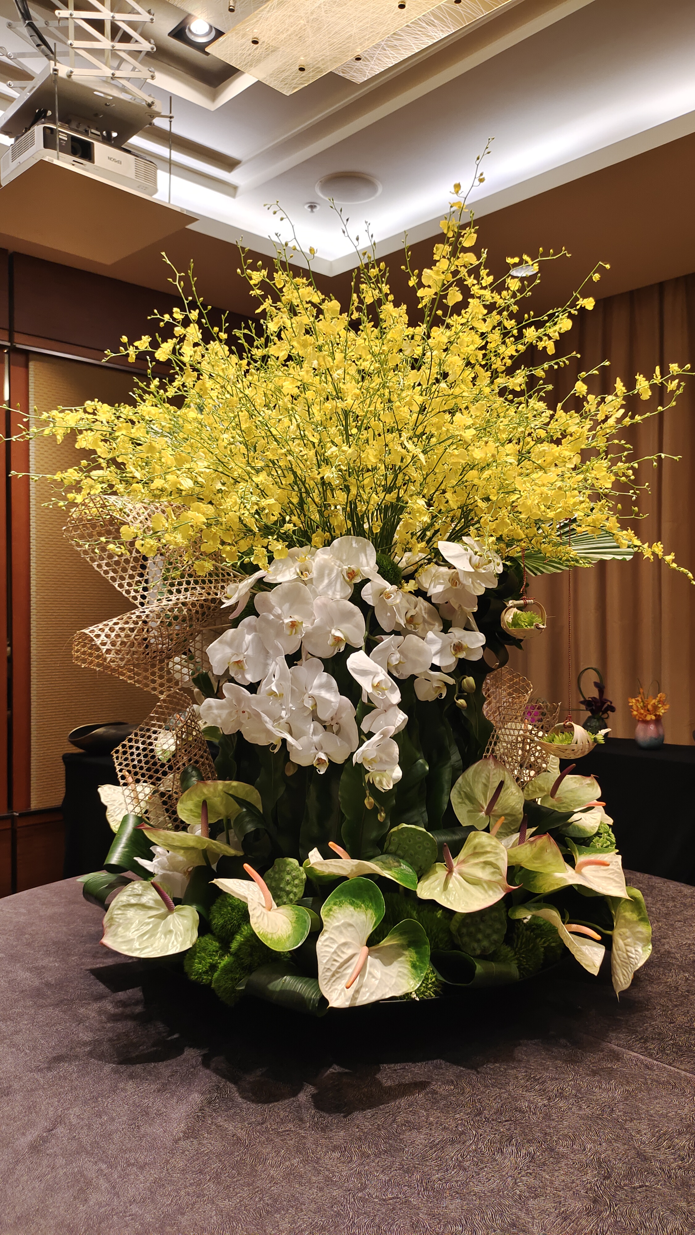 Mira Fleur corporate floral — installation, mira palette