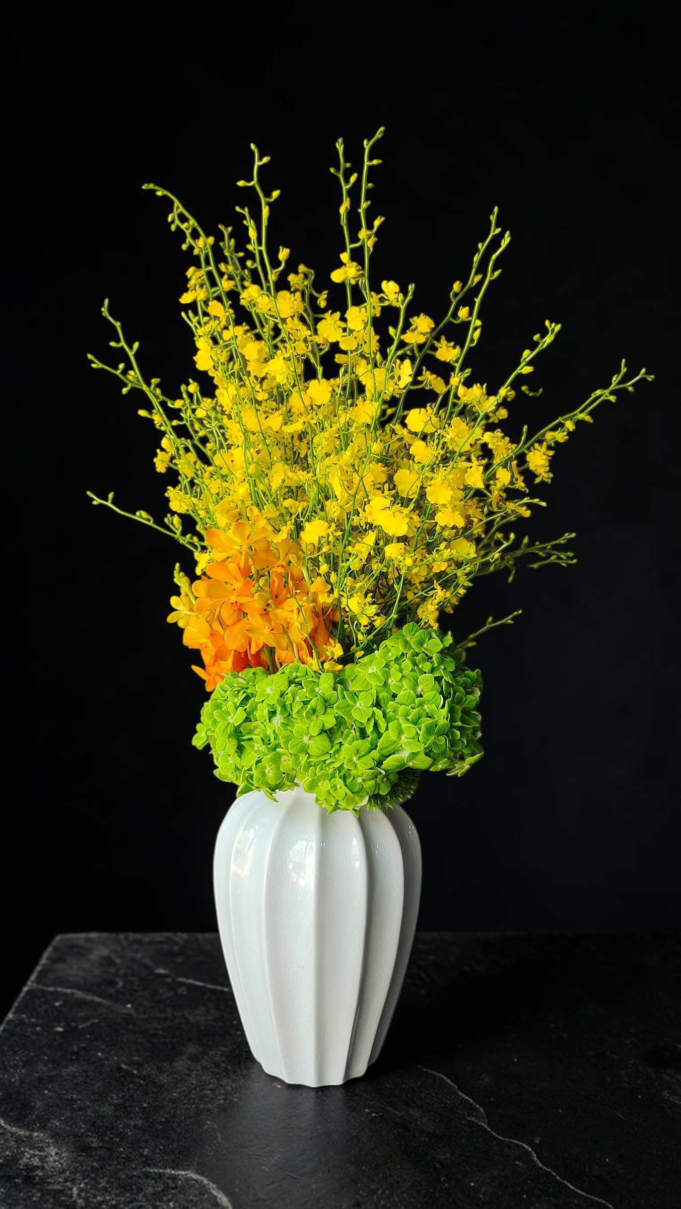 Mira Fleur corporate floral — installation, mira palette