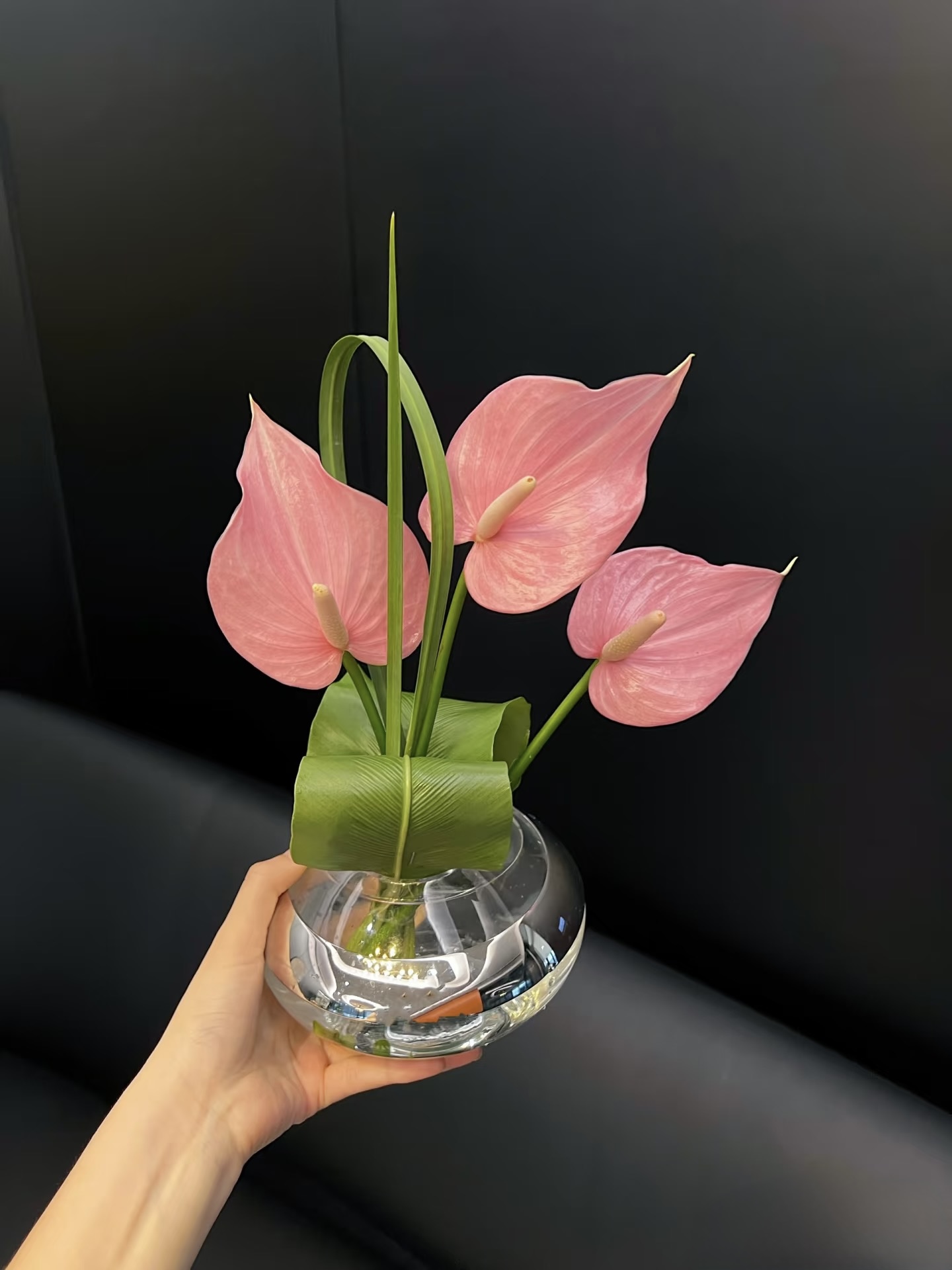 Mira Fleur corporate floral — installation, mira palette