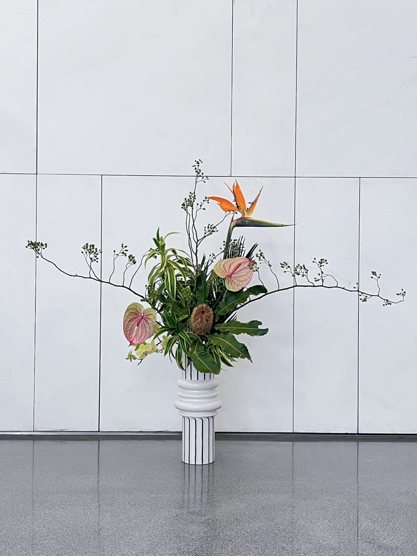 Mira Fleur corporate floral — installation, mira palette