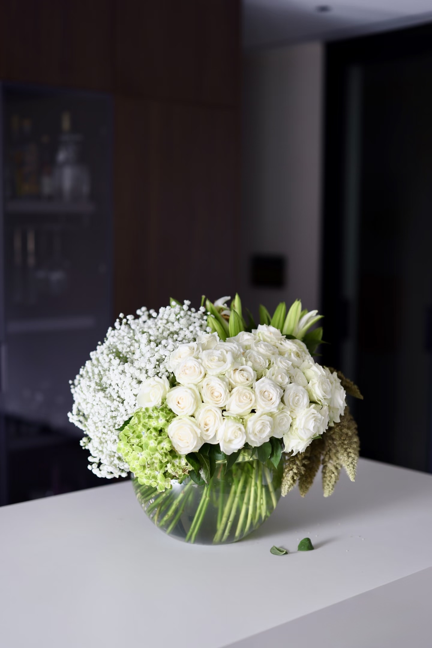 Mira Fleur corporate floral — installation, mira palette