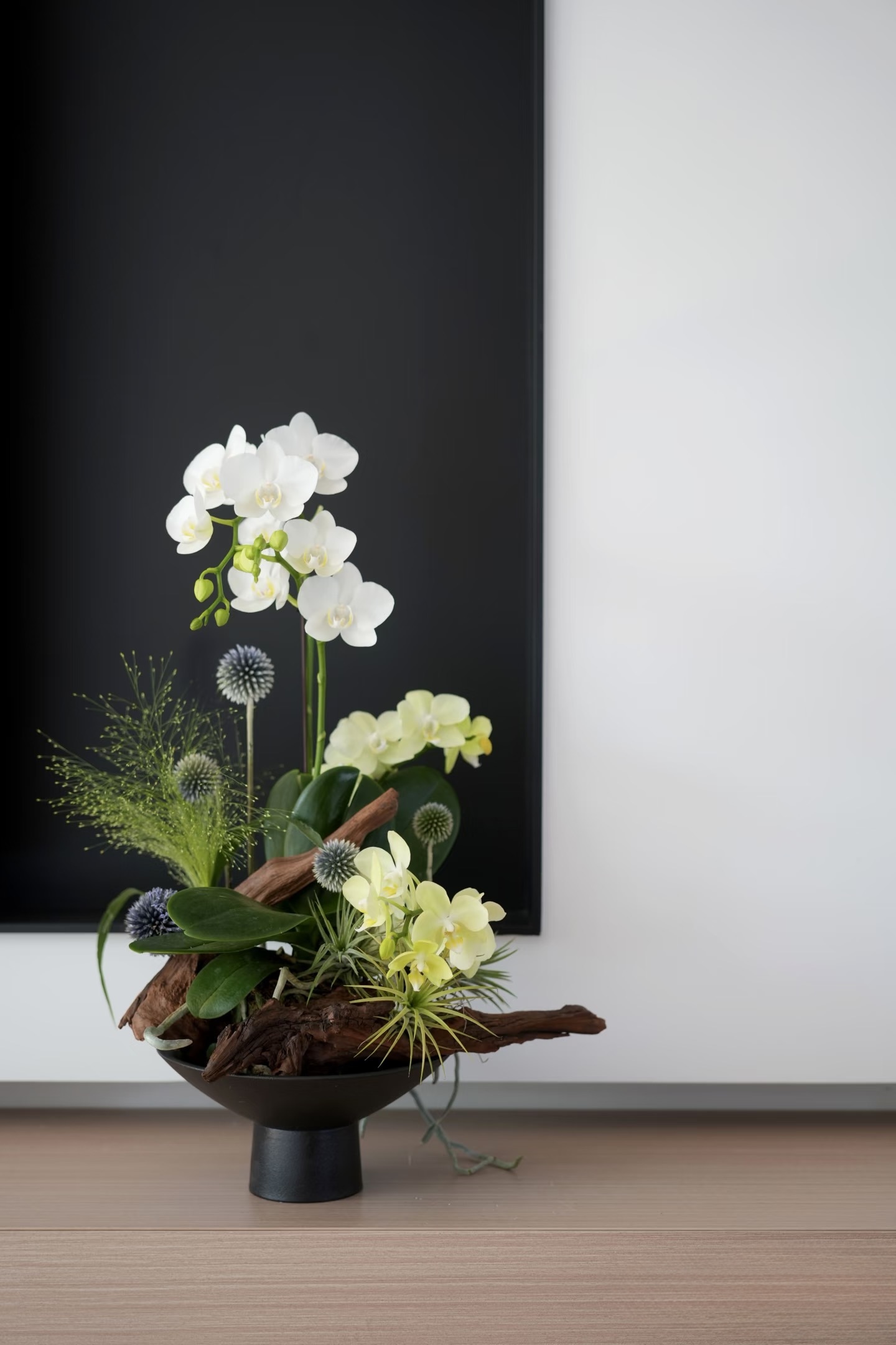 Mira Fleur corporate floral — installation, mira palette
