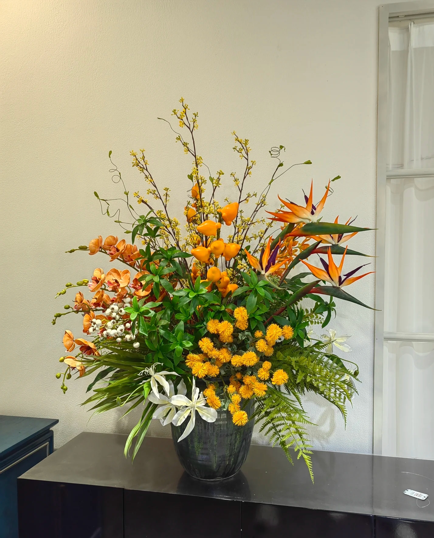 Mira Fleur corporate floral — installation, mira palette