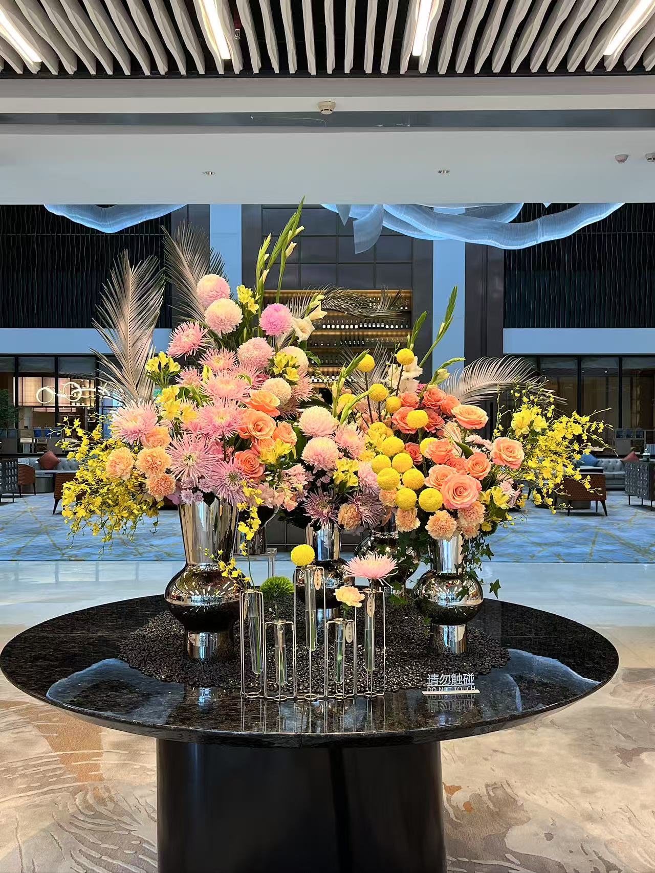 Mira Fleur corporate floral — installation, mira palette