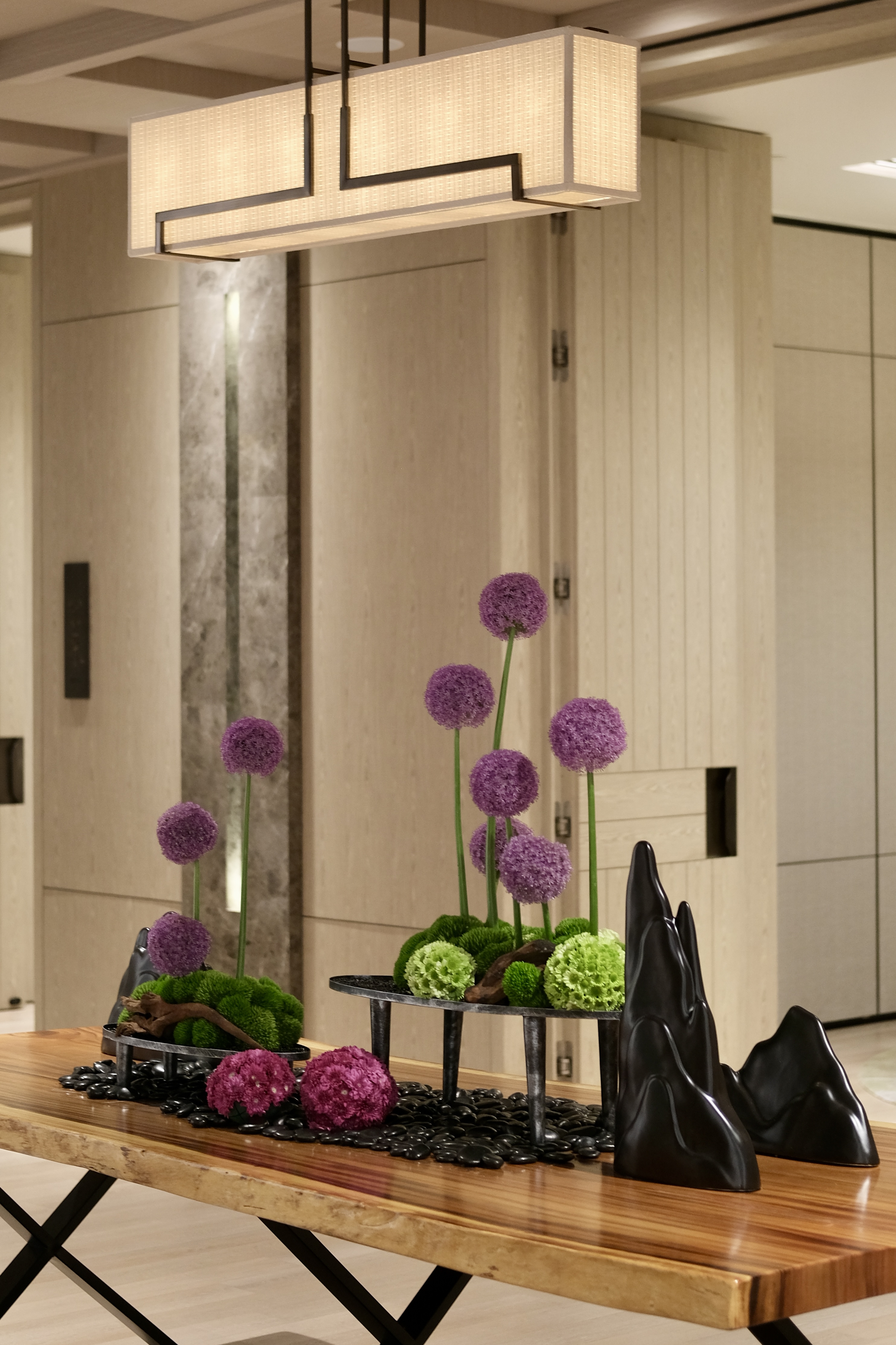 Mira Fleur corporate floral — installation, mira palette