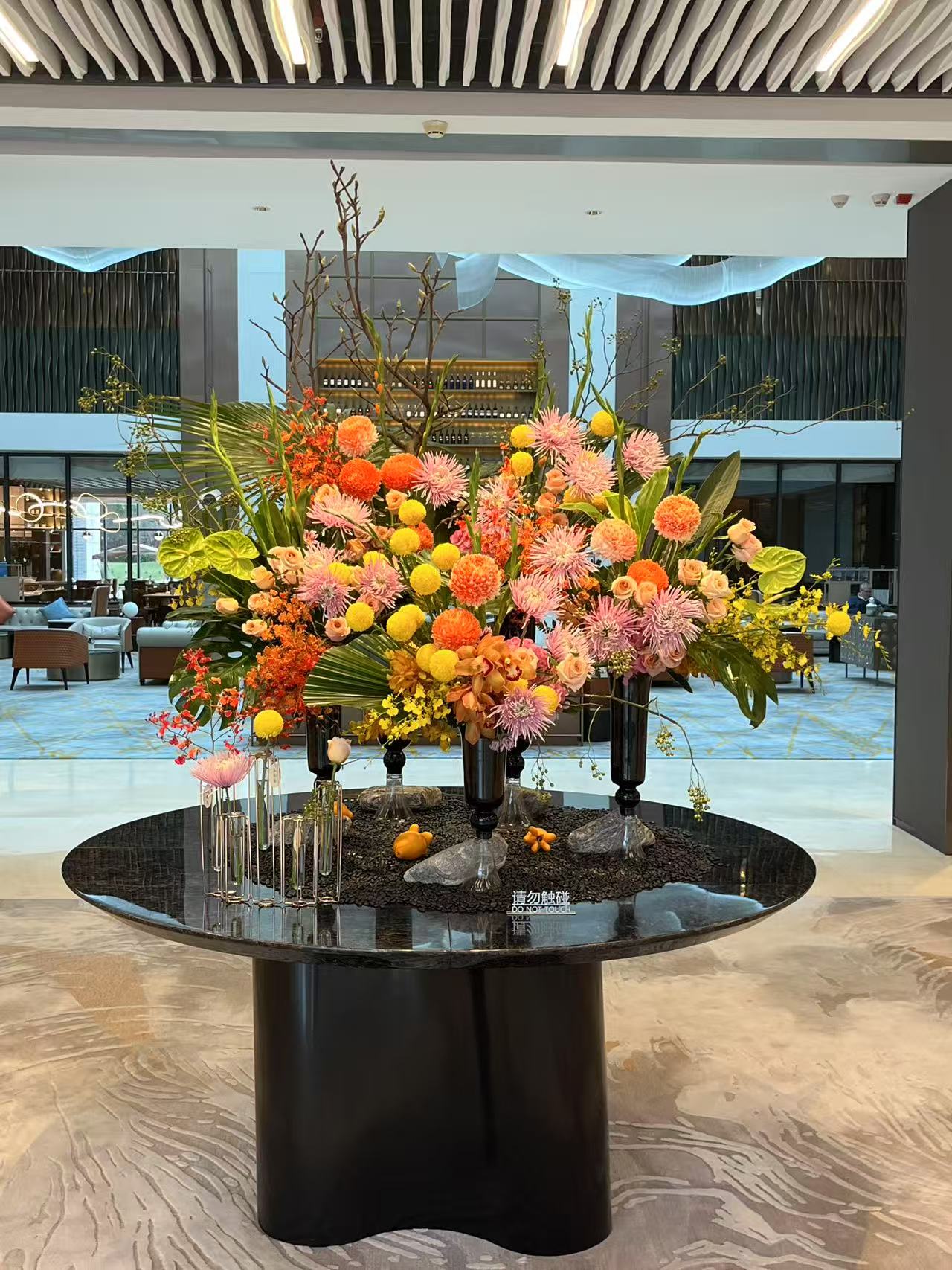 Mira Fleur corporate floral — installation, mira palette