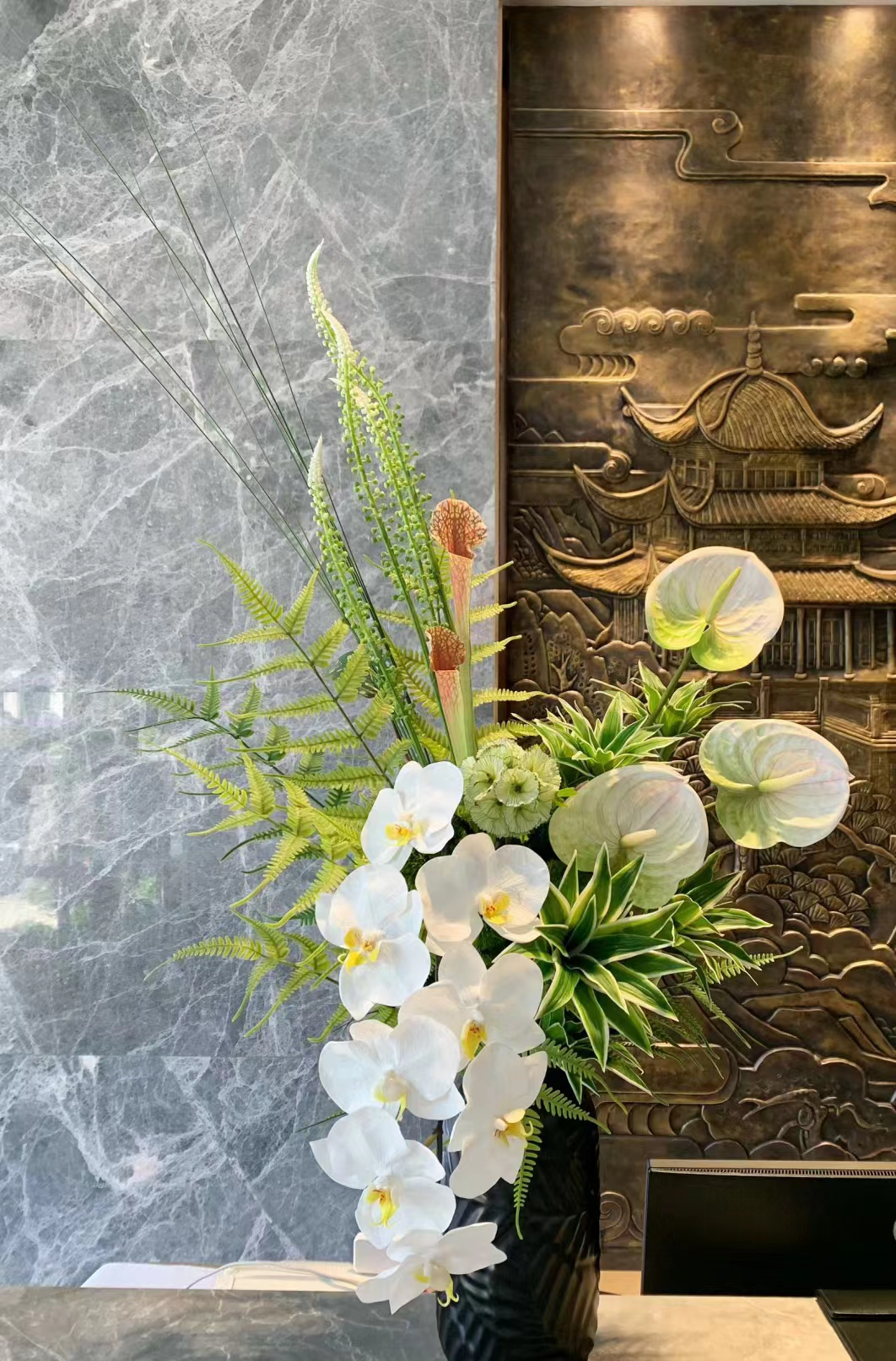 Mira Fleur corporate floral — installation, mira palette