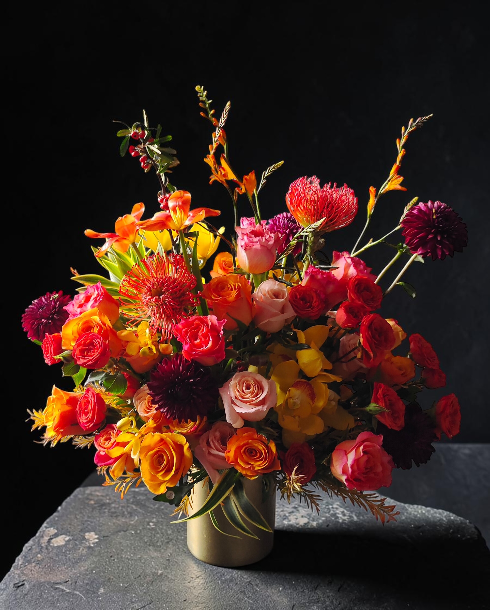 Mira Fleur corporate floral — installation, mira palette