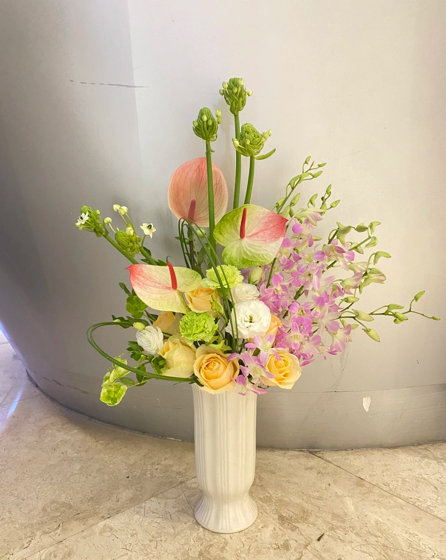 Mira Fleur corporate floral — installation, mira palette