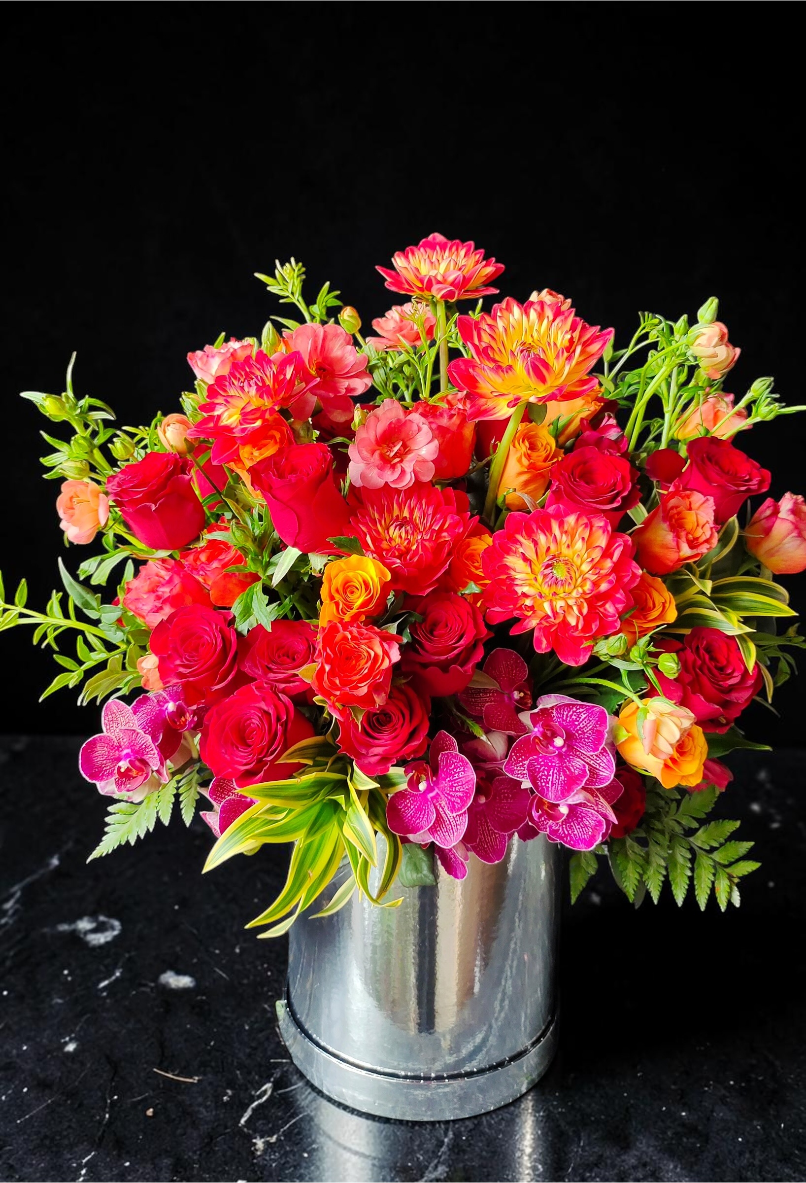 Mira Fleur corporate floral — installation, mira palette