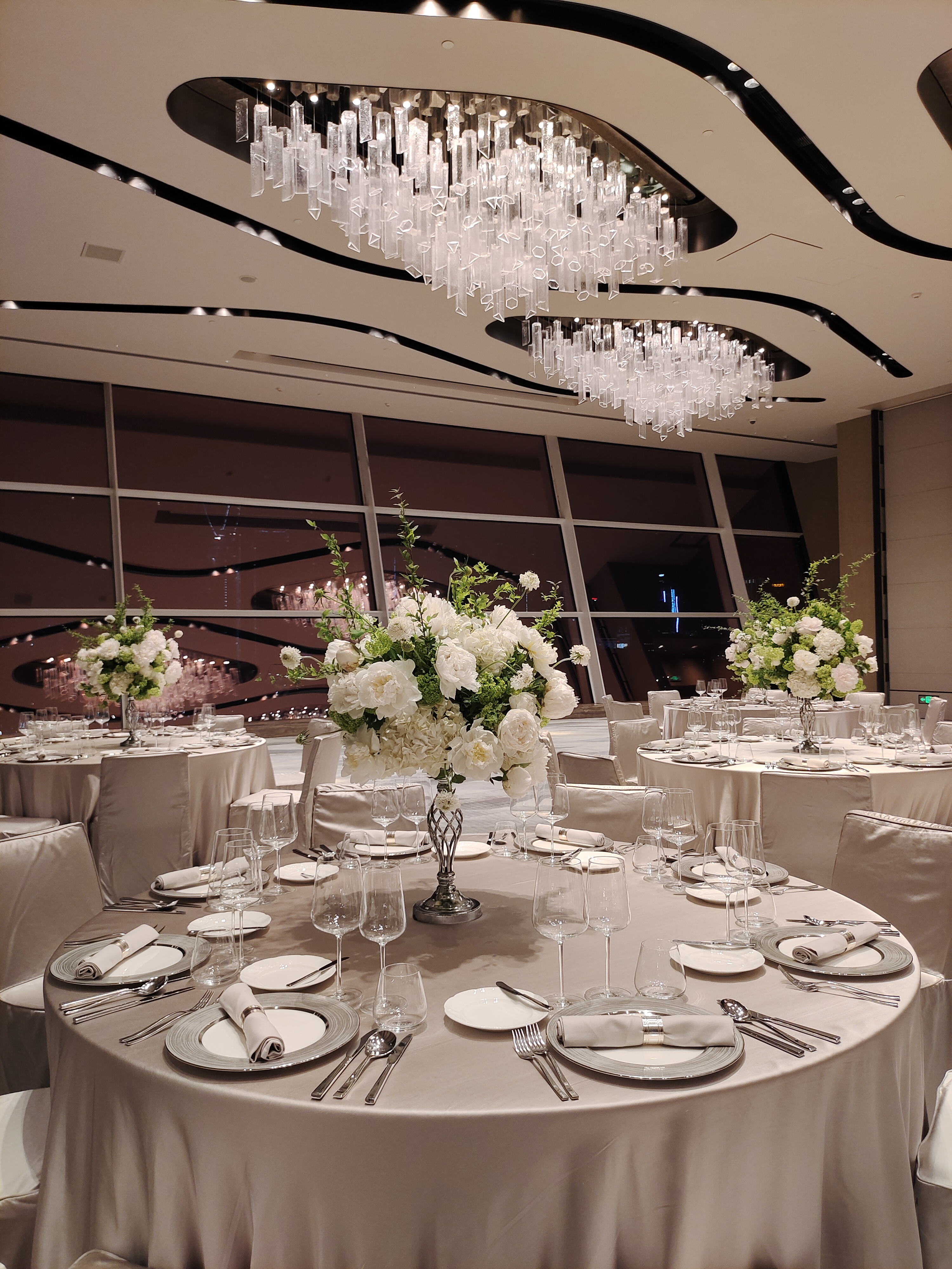 Mira Fleur event floral — tablescape, mira palette