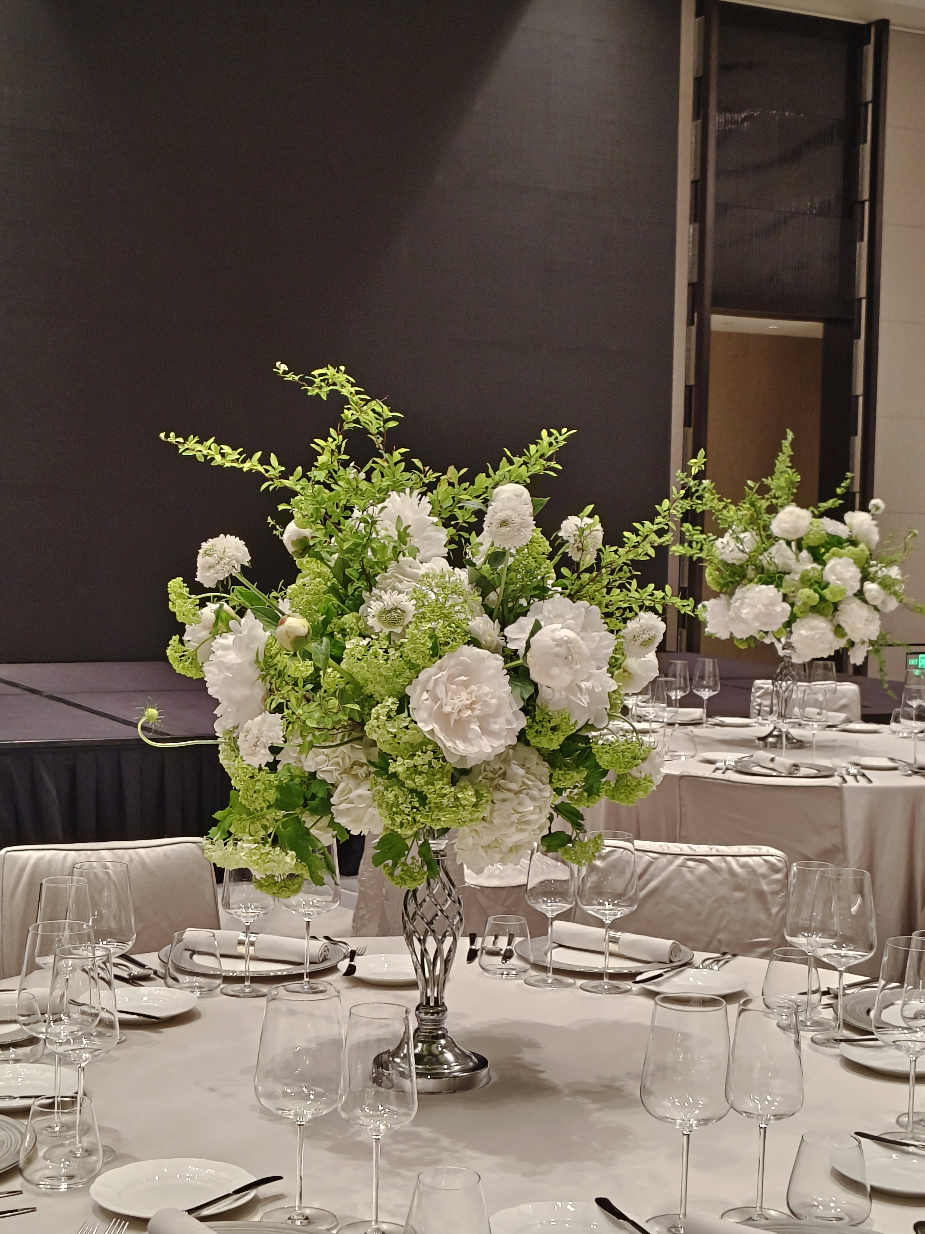 Mira Fleur event floral — tablescape, mira palette