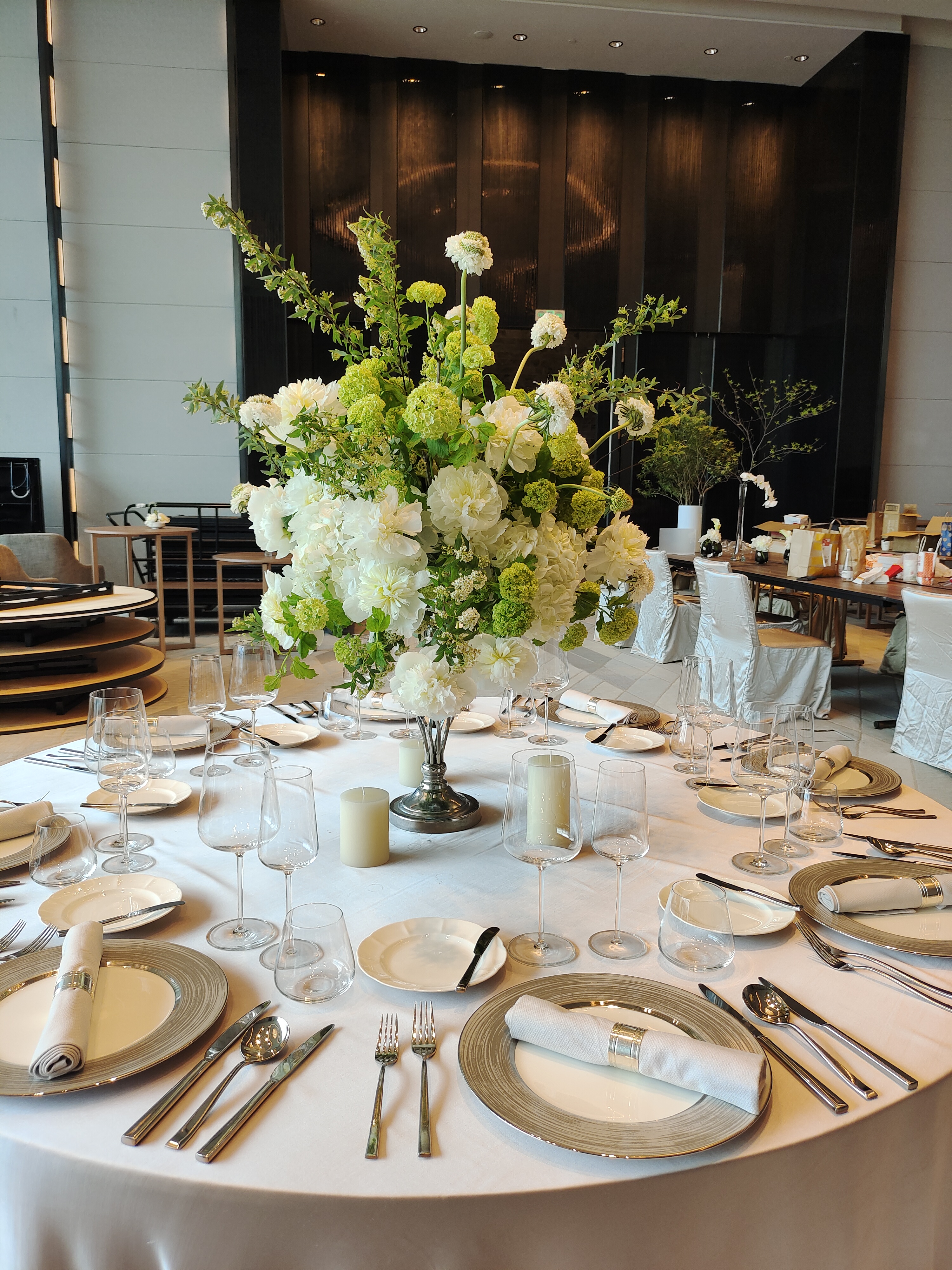 Mira Fleur event floral — tablescape, mira palette