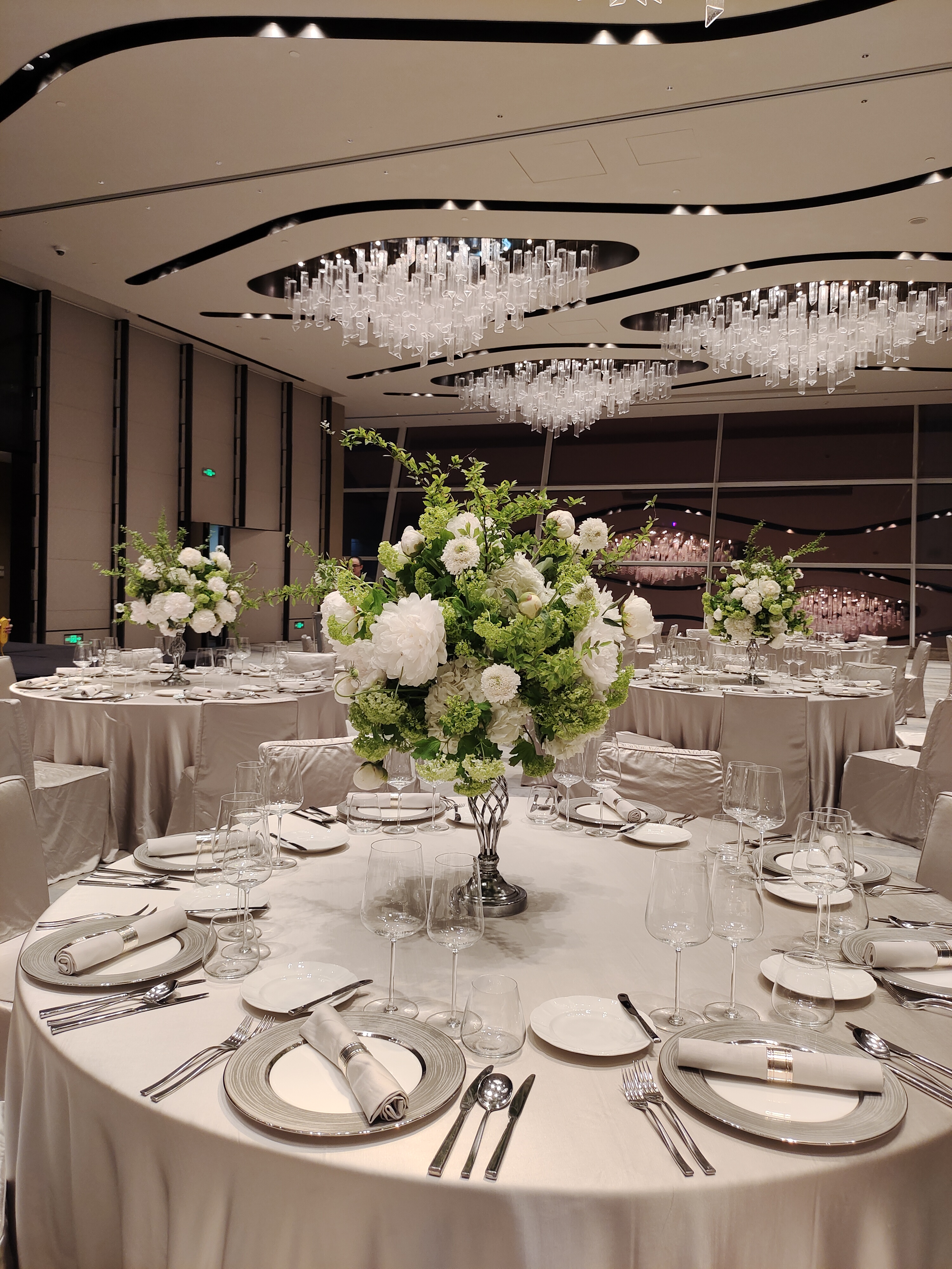 Mira Fleur event floral — tablescape, mira palette