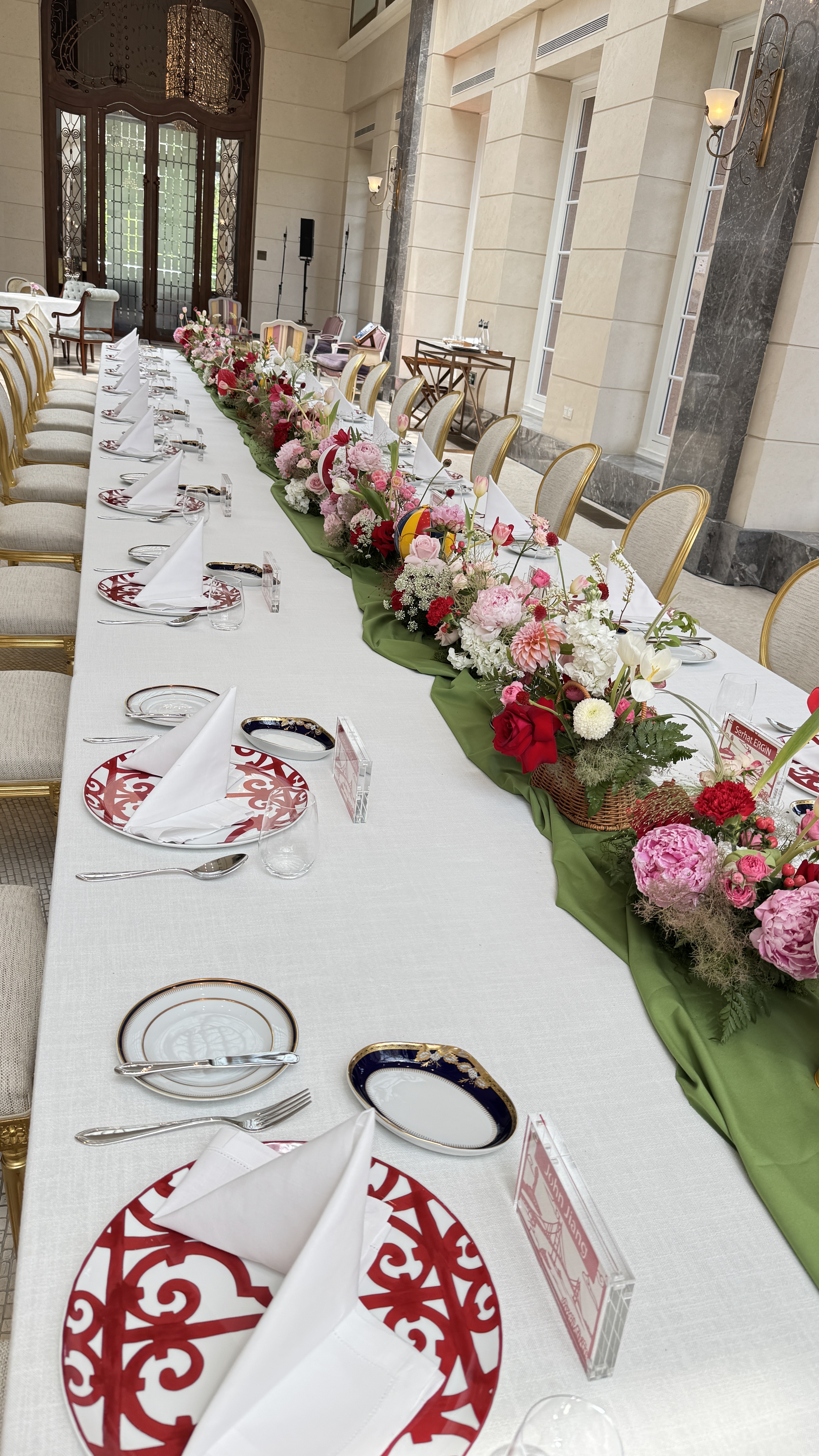 Mira Fleur event floral — tablescape, mira palette