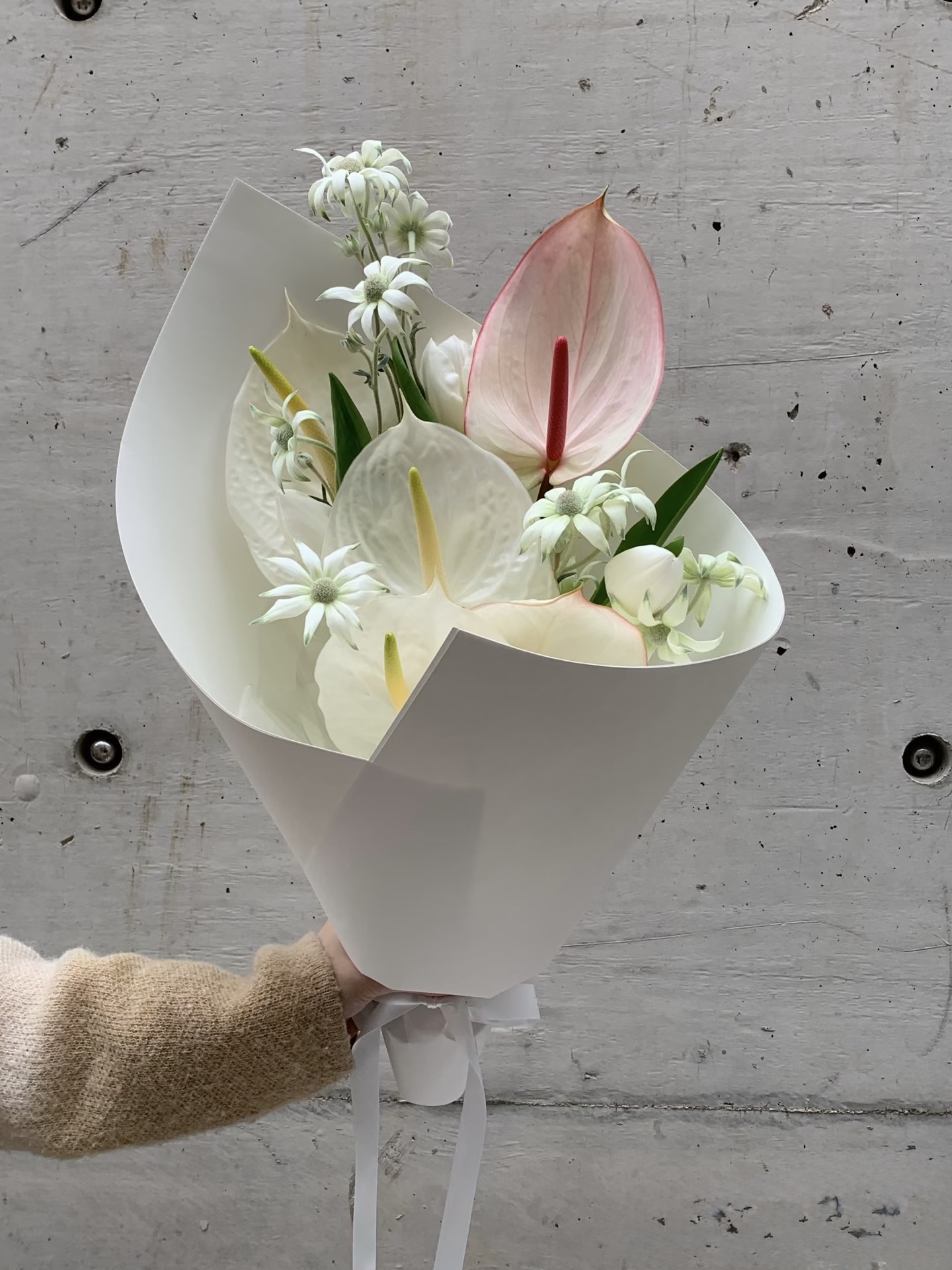 Mira Fleur signature gift floral — bouquet, mira palette