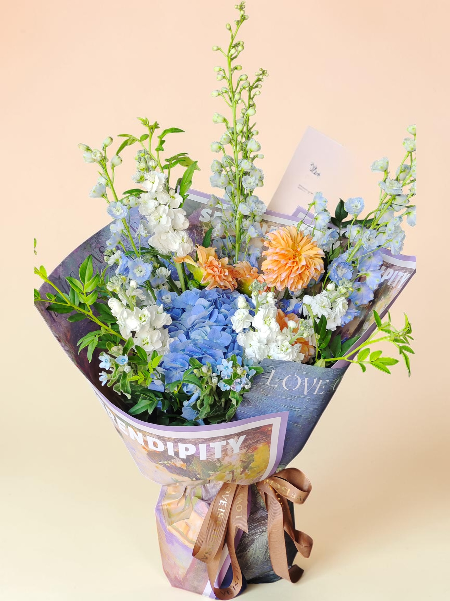 Mira Fleur signature gift floral — bouquet, mira palette