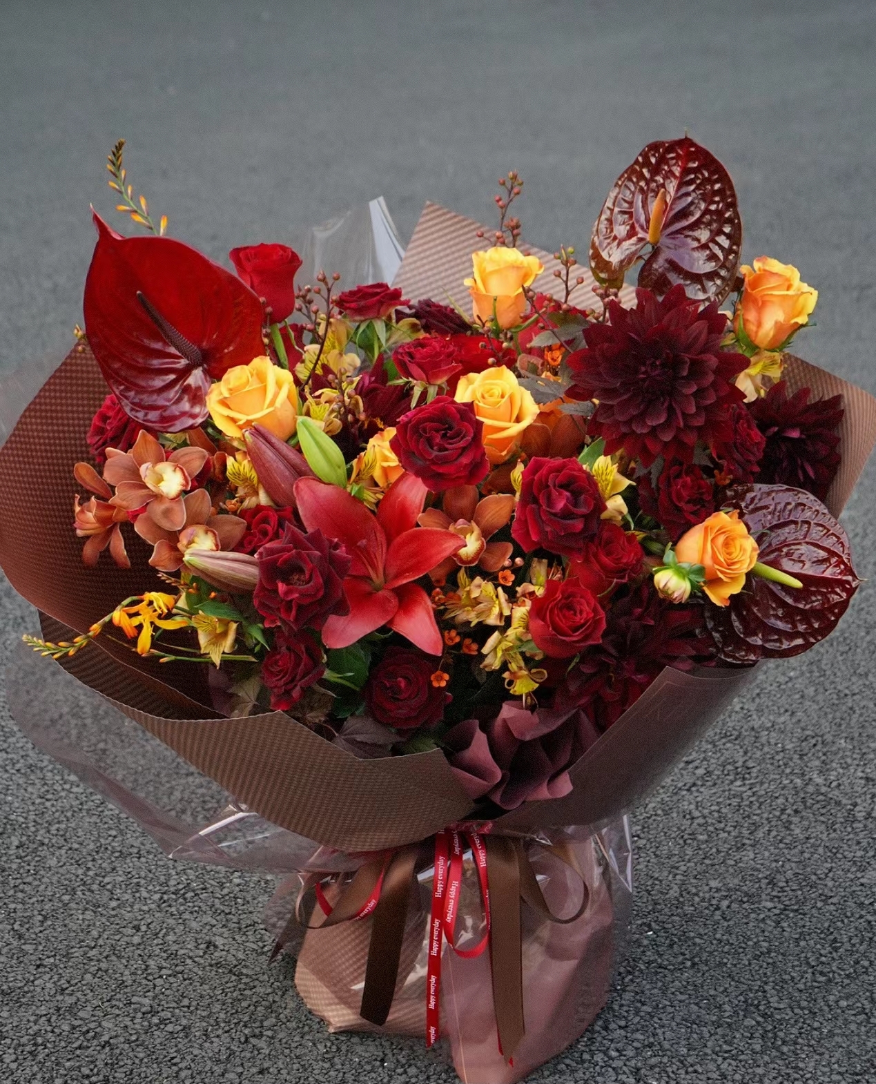 Mira Fleur signature gift floral — bouquet, mira palette