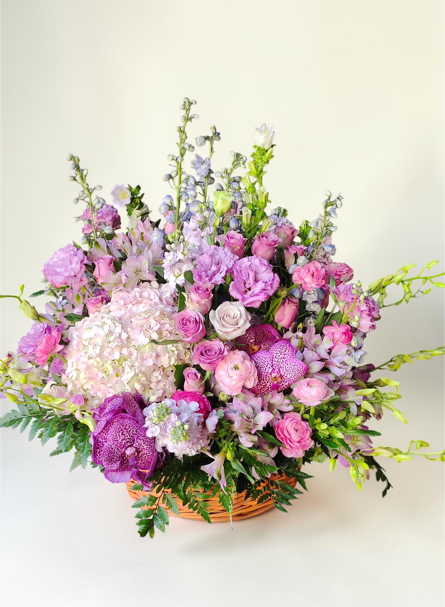 Mira Fleur signature gift floral — bouquet, mira palette