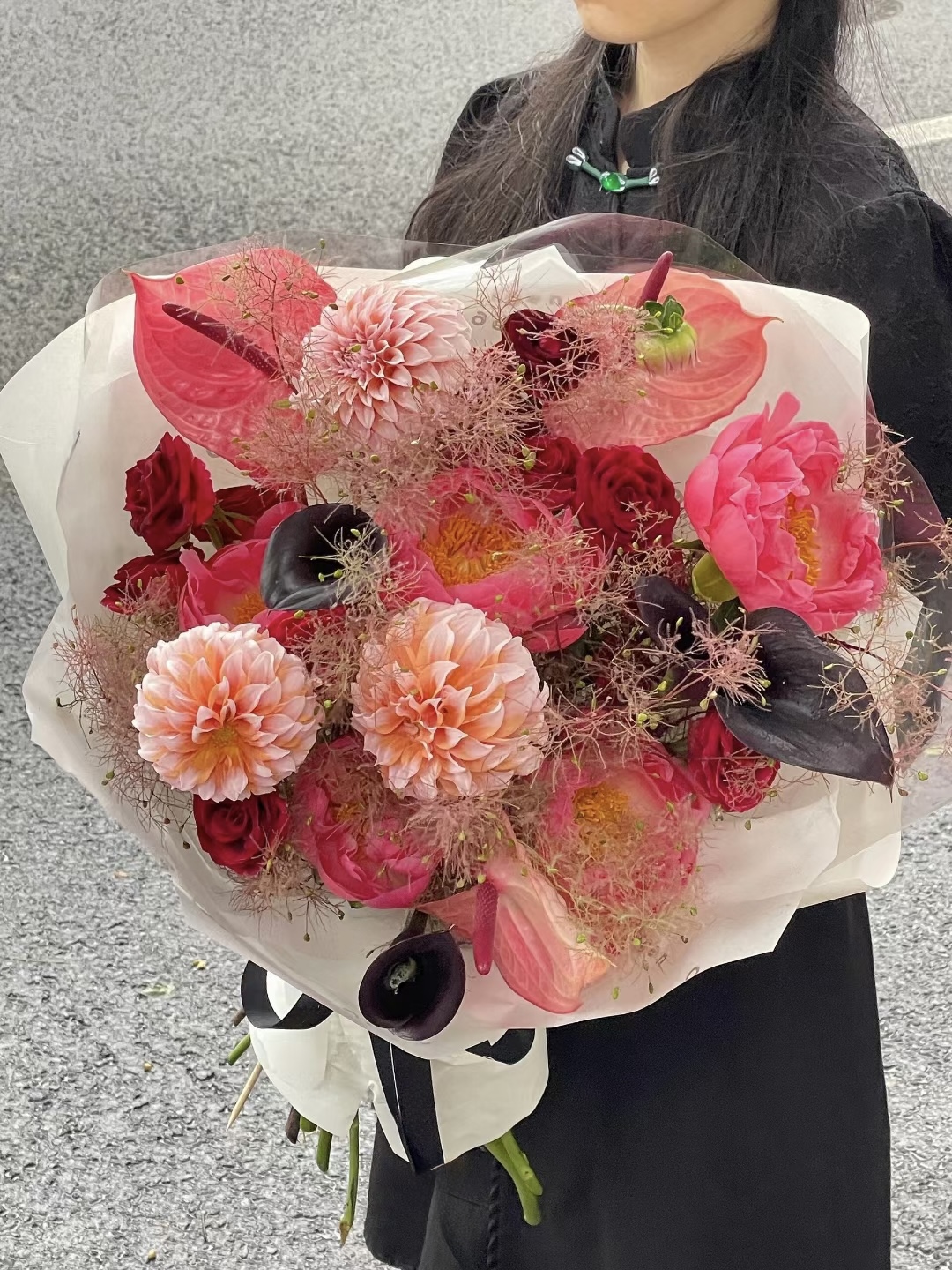 Mira Fleur signature gift floral — bouquet, mira palette