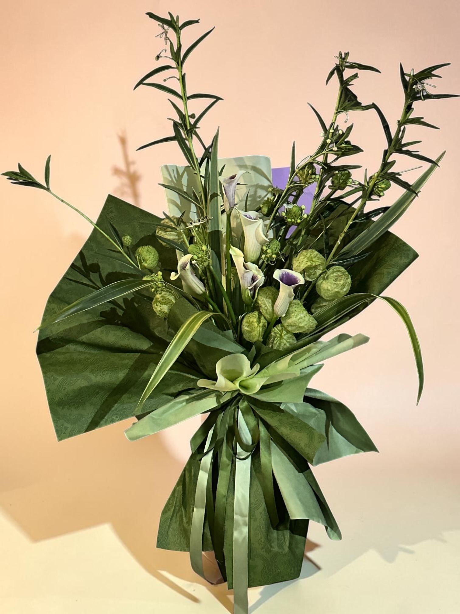 Mira Fleur signature gift floral — bouquet, mira palette