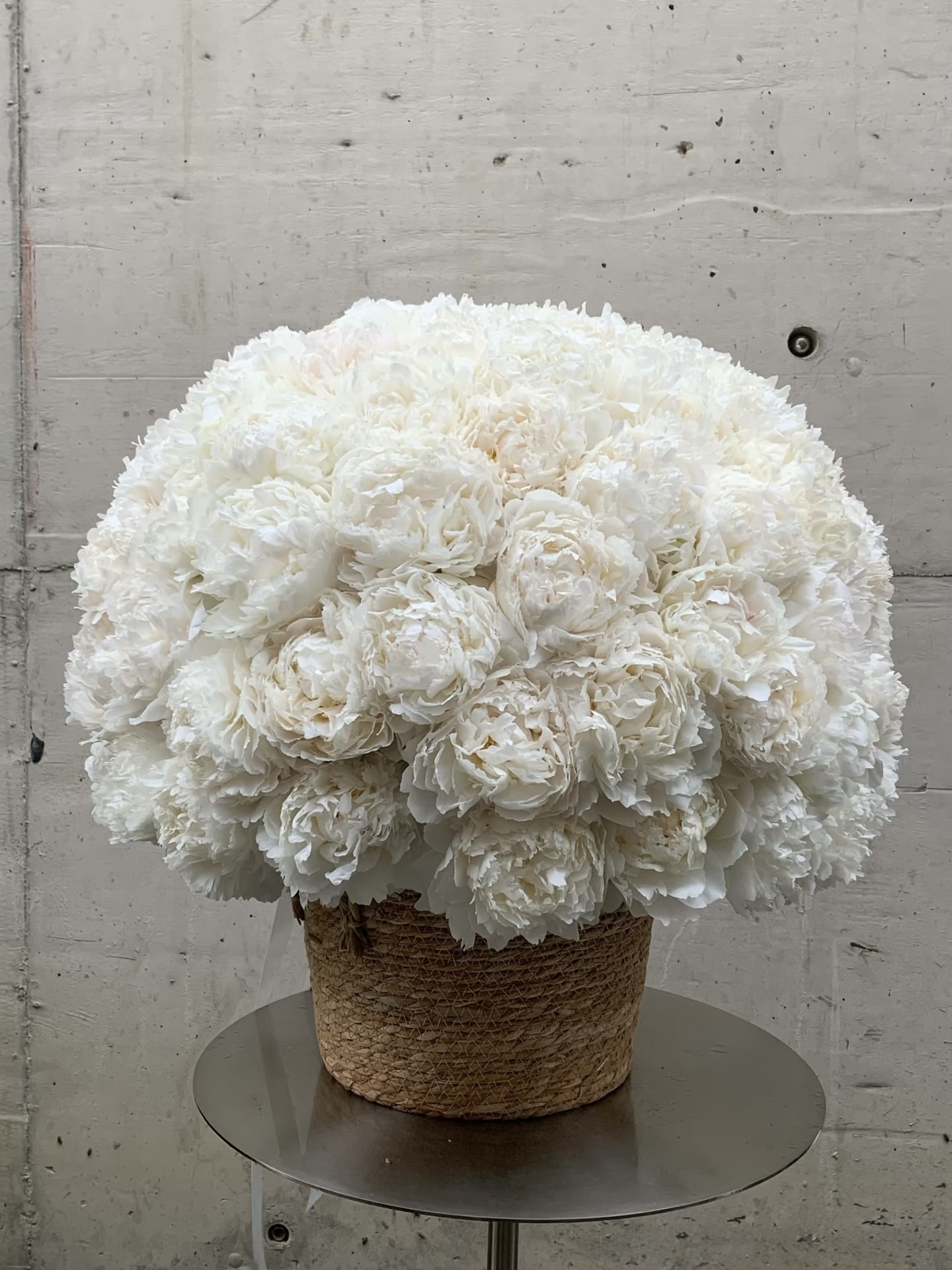 Mira Fleur signature gift floral — bouquet, mira palette