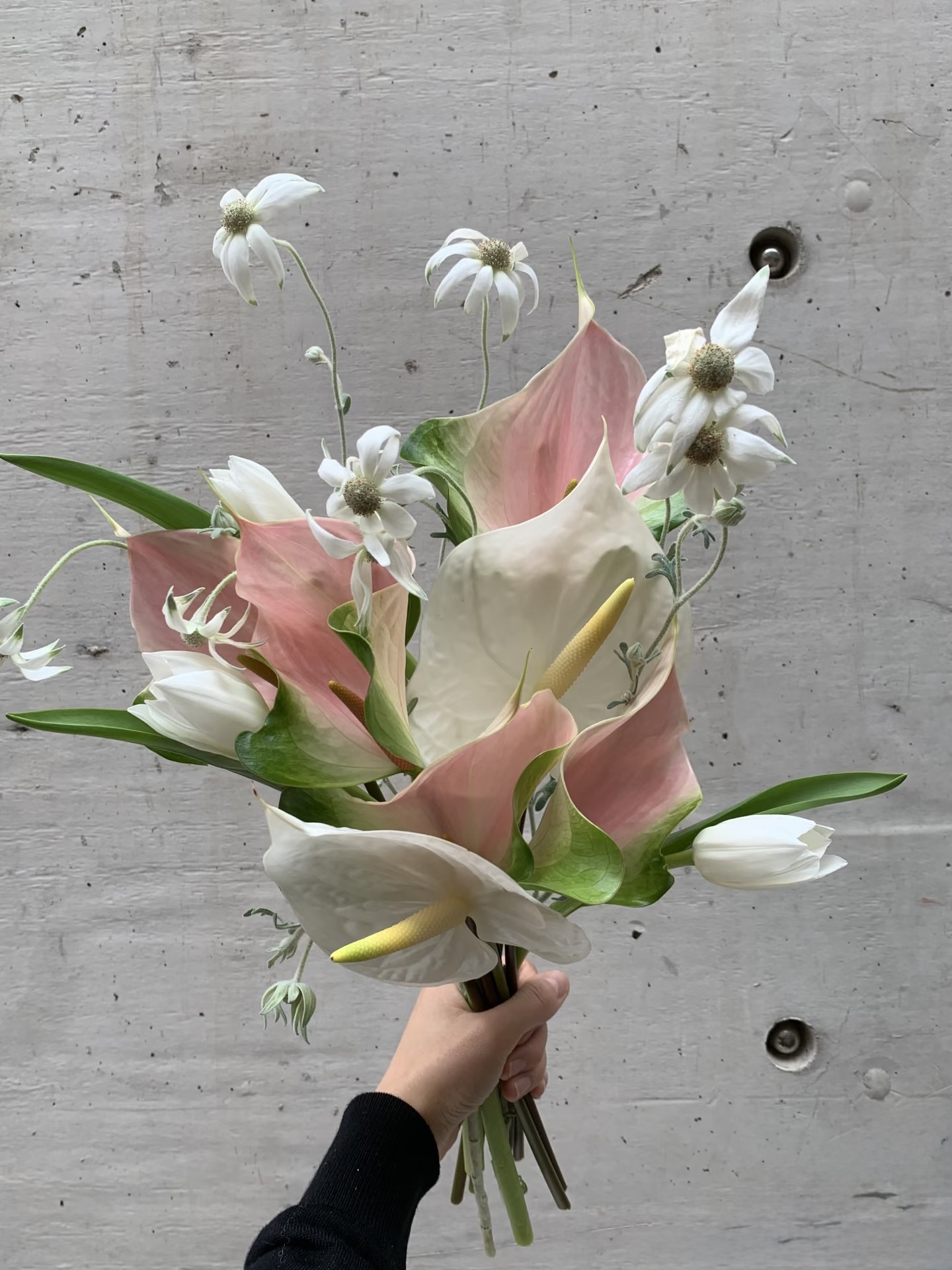 Mira Fleur signature gift floral — bouquet, mira palette