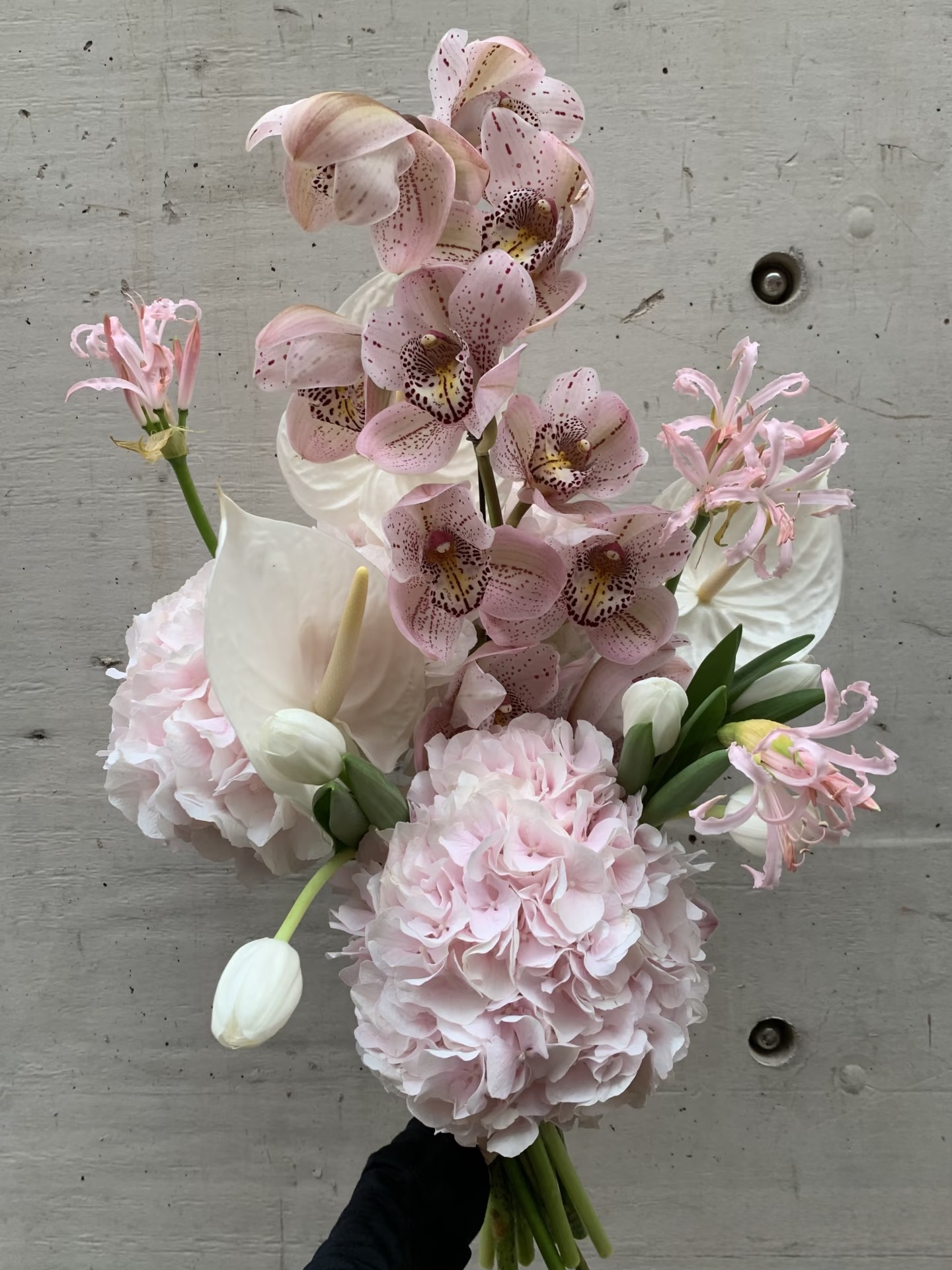 Mira Fleur signature gift floral — bouquet, mira palette