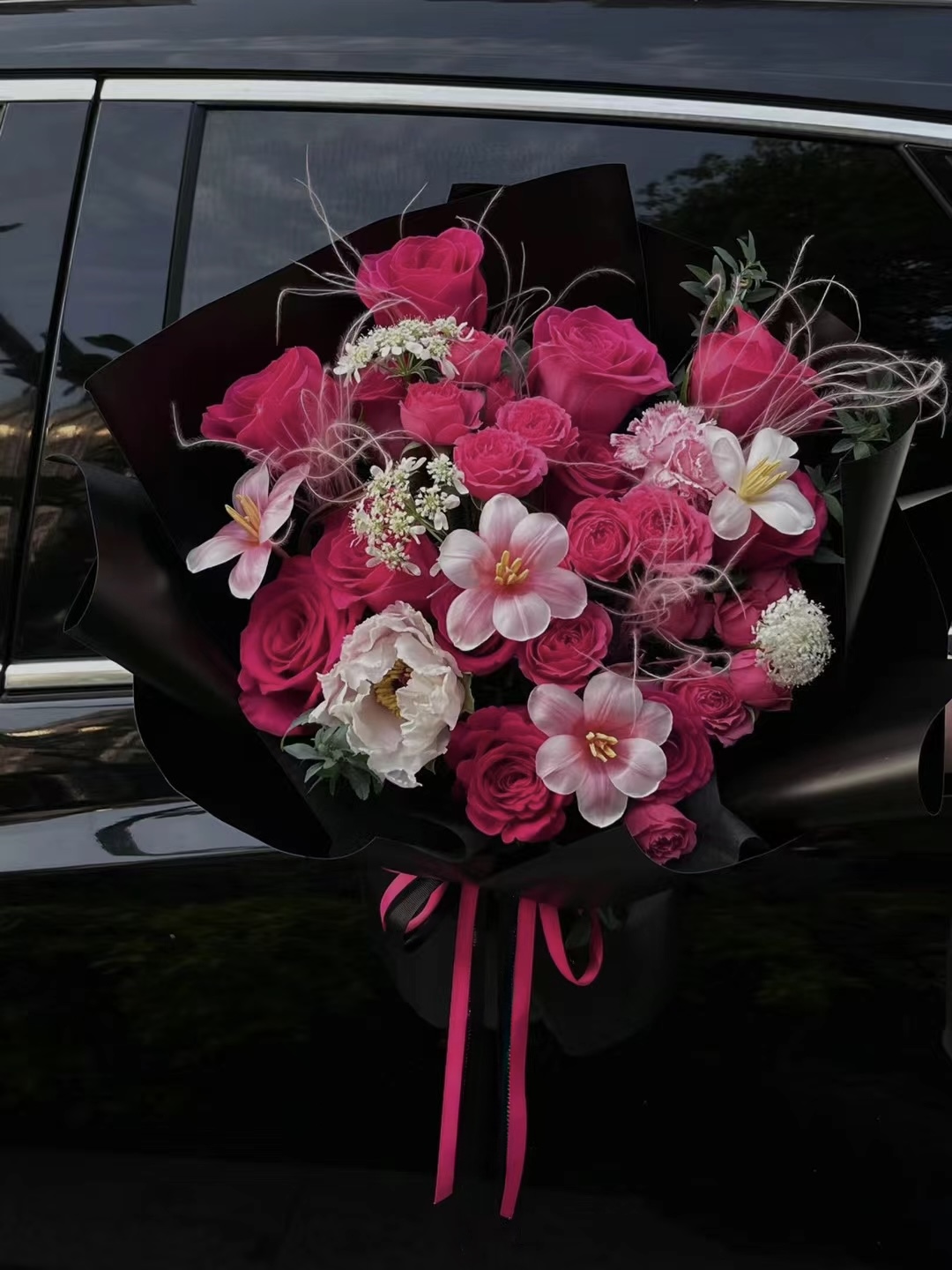 Mira Fleur signature gift floral — bouquet, mira palette