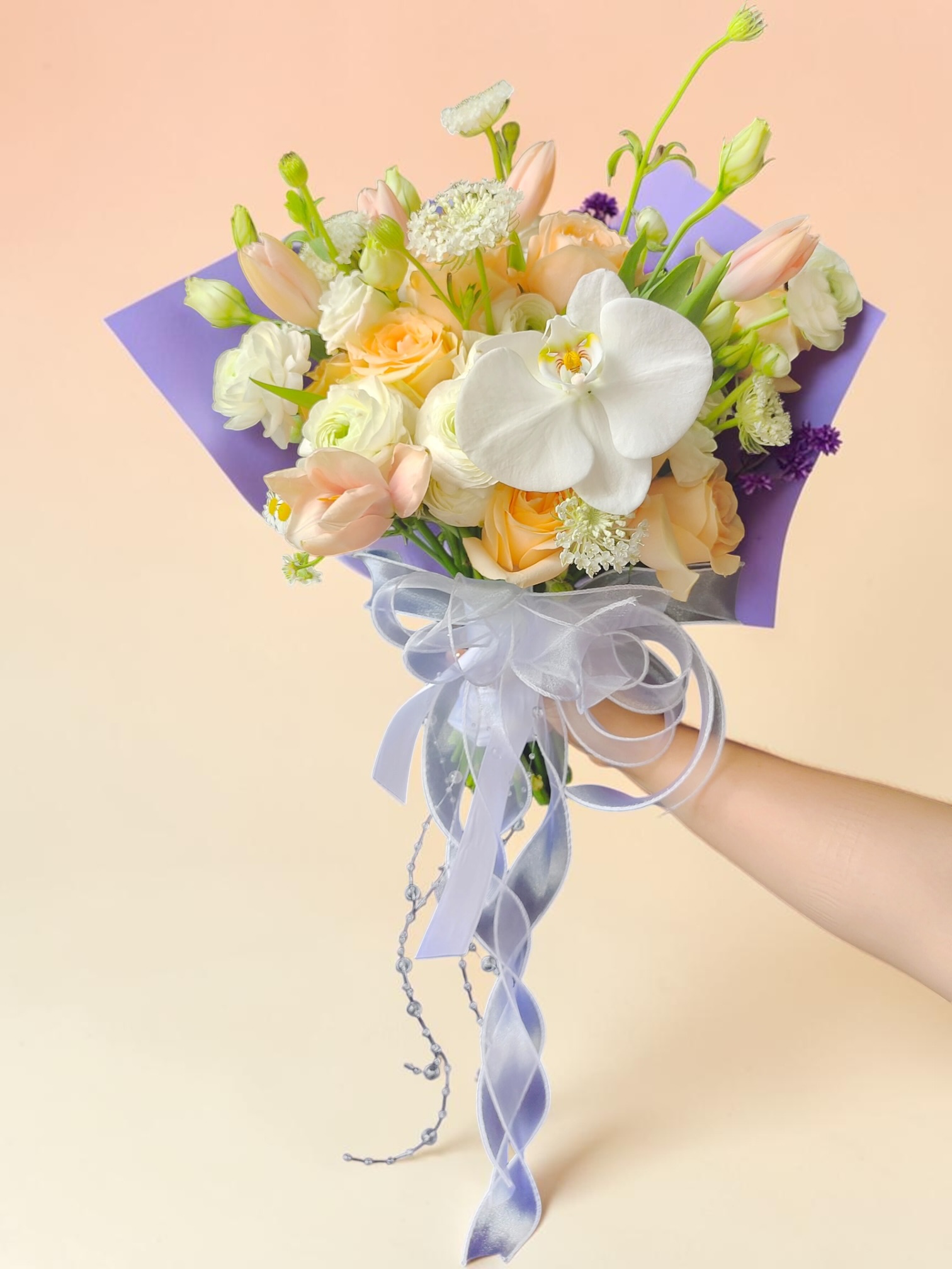 Mira Fleur signature gift floral — bouquet, mira palette