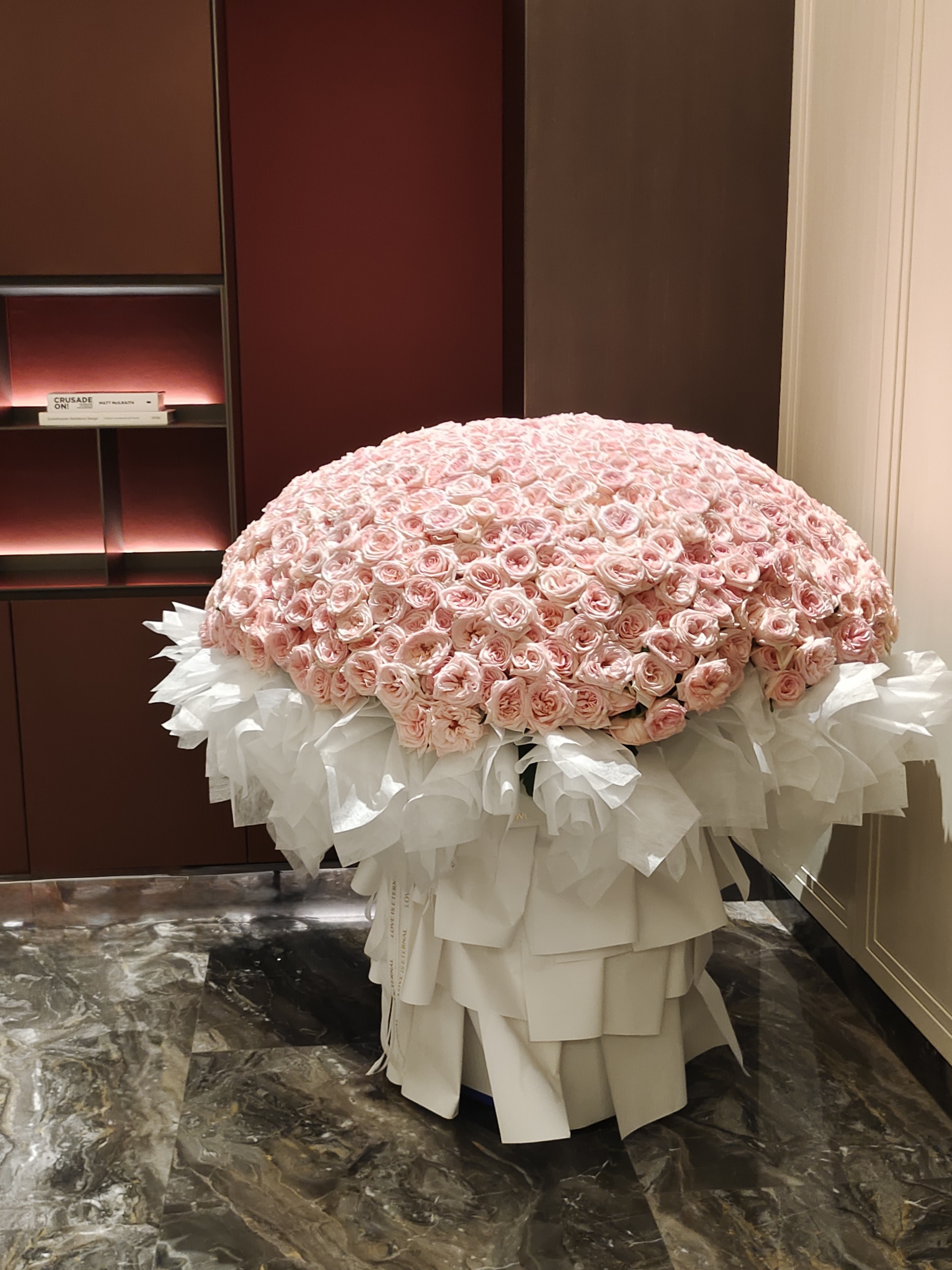 Mira Fleur signature gift floral — bouquet, mira palette