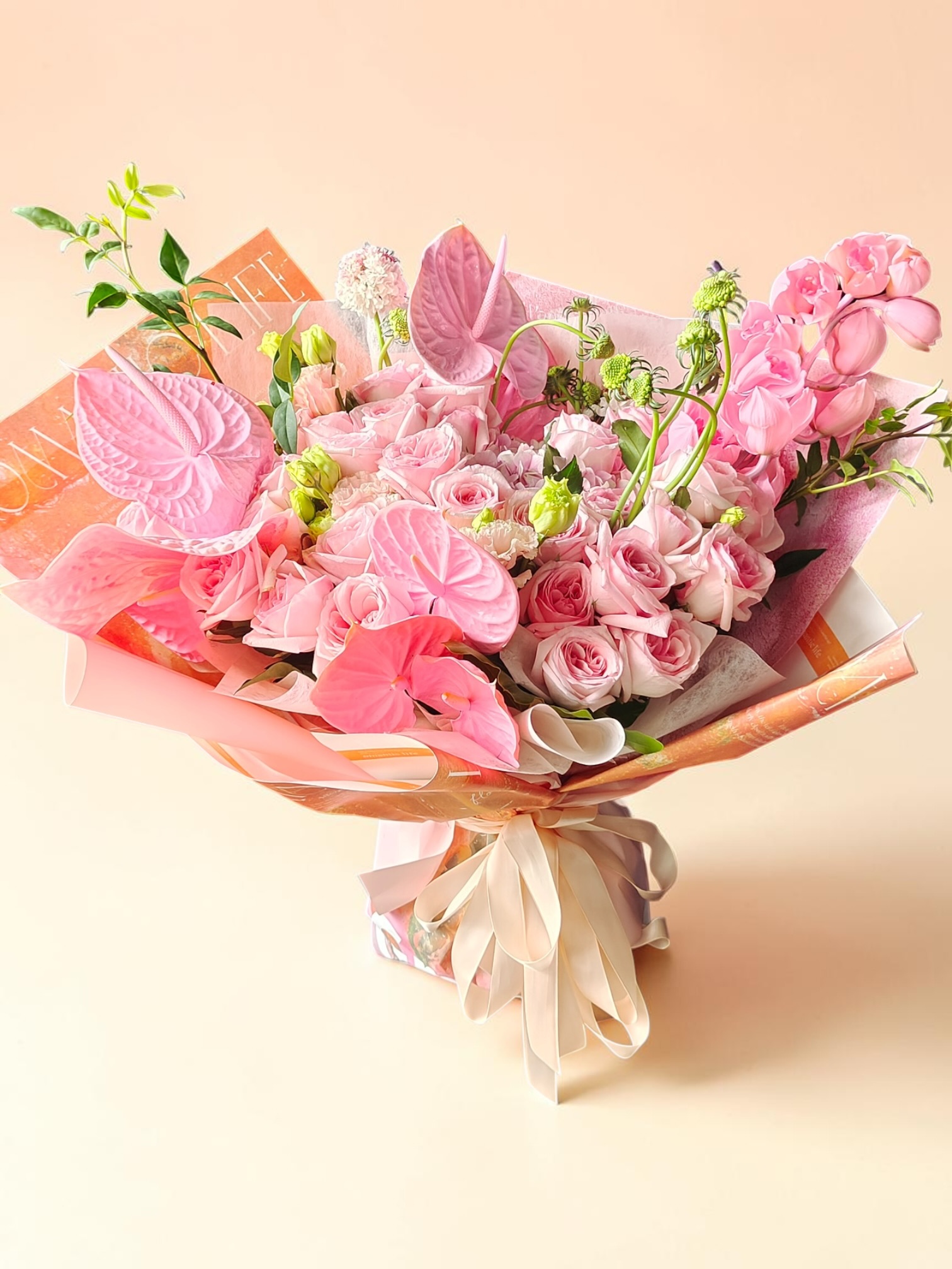 Mira Fleur signature gift floral — bouquet, mira palette