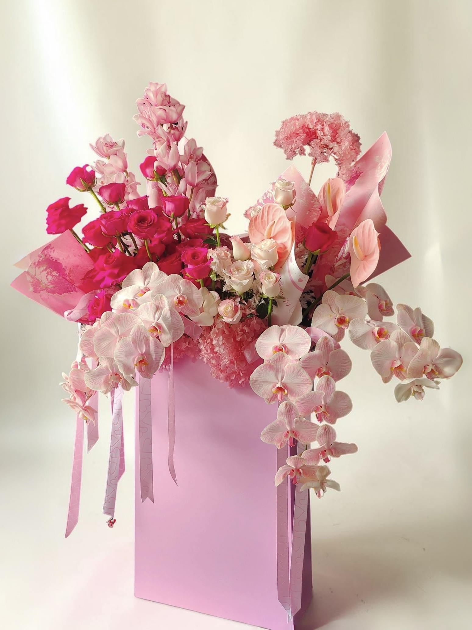Mira Fleur signature gift floral — bouquet, mira palette